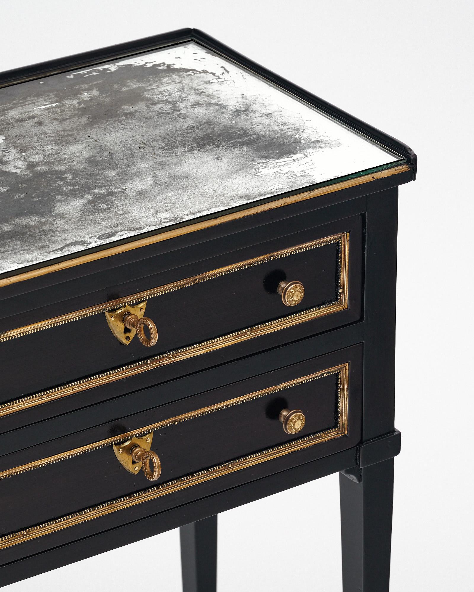 Beistelltisch im Louis XVI-Stil (Louis XVI.) im Angebot