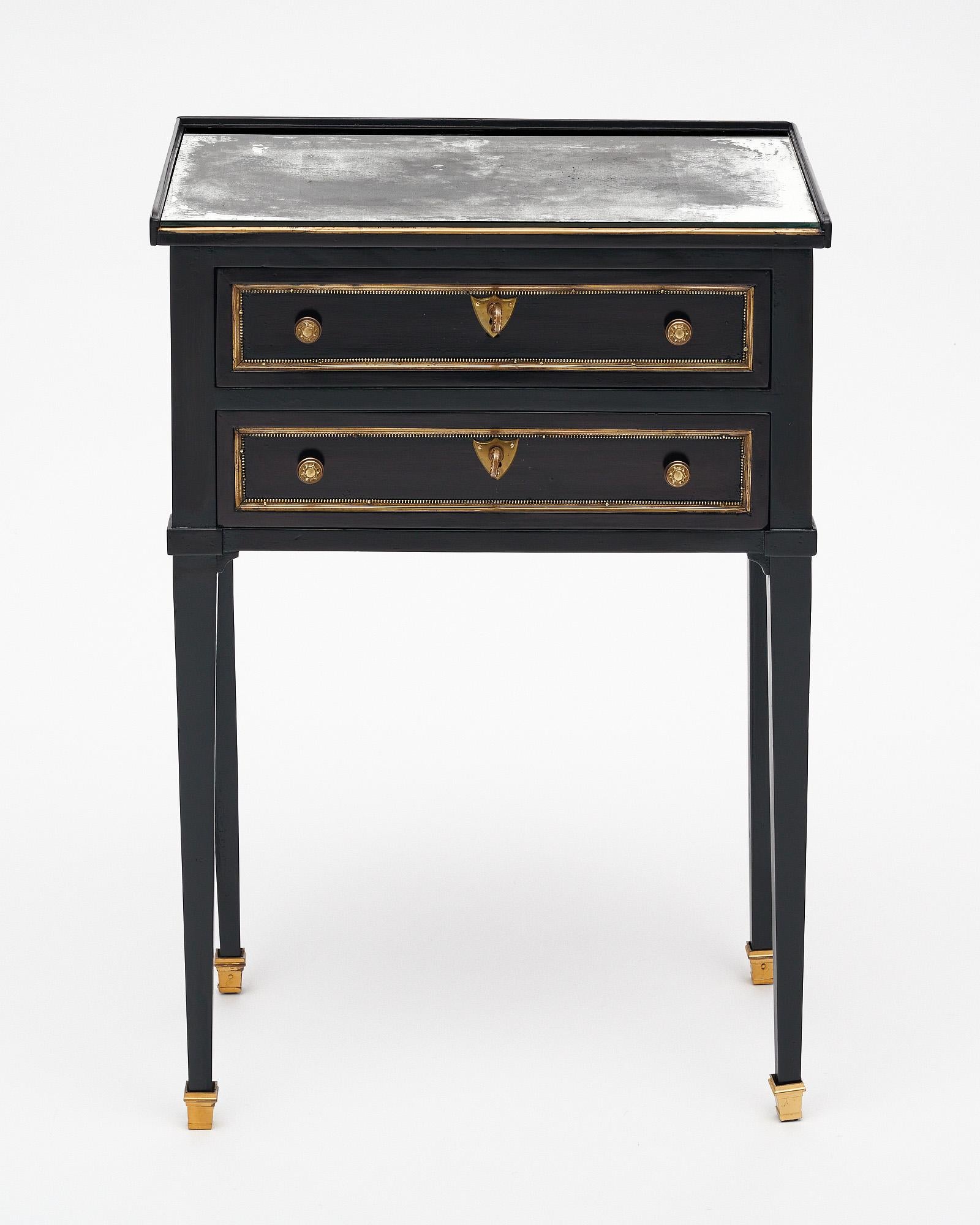 Beistelltisch im Louis XVI-Stil (Französisch) im Angebot