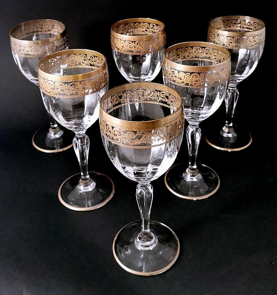 20th Century Louis XVI Style Six Blown Italian Water Goblets with Gold Rim For Sale
