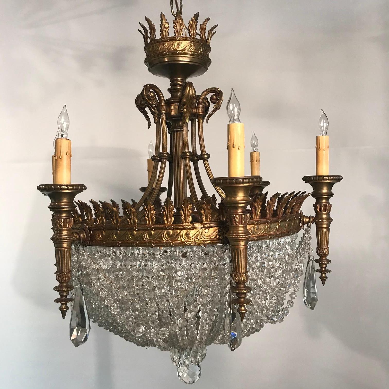 Fin du XIXe siècle Lustre à panier à six lumières de style Louis XVI en vente
