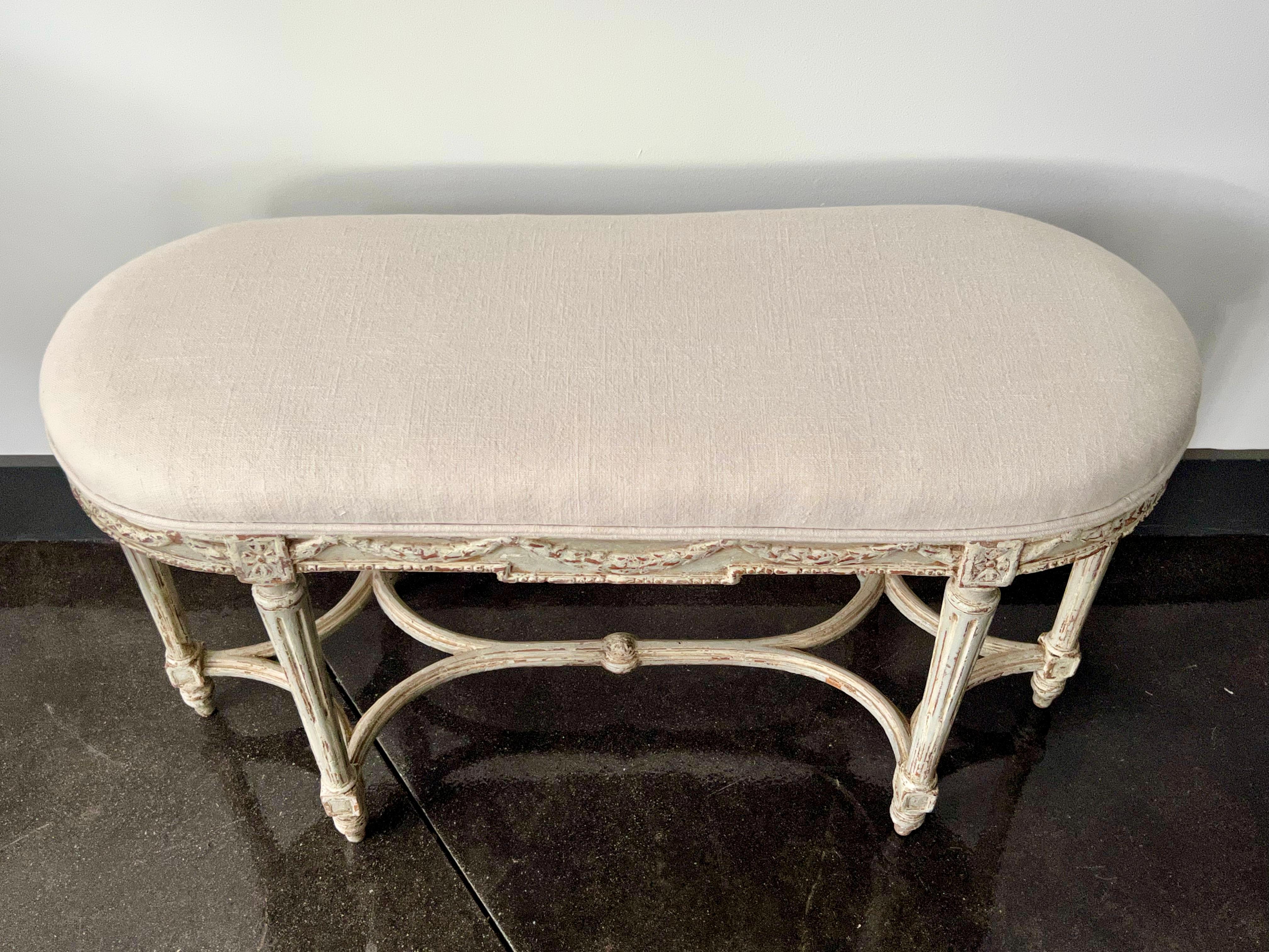 Louis XVI Style Small Bench In Good Condition In Charleston, SC