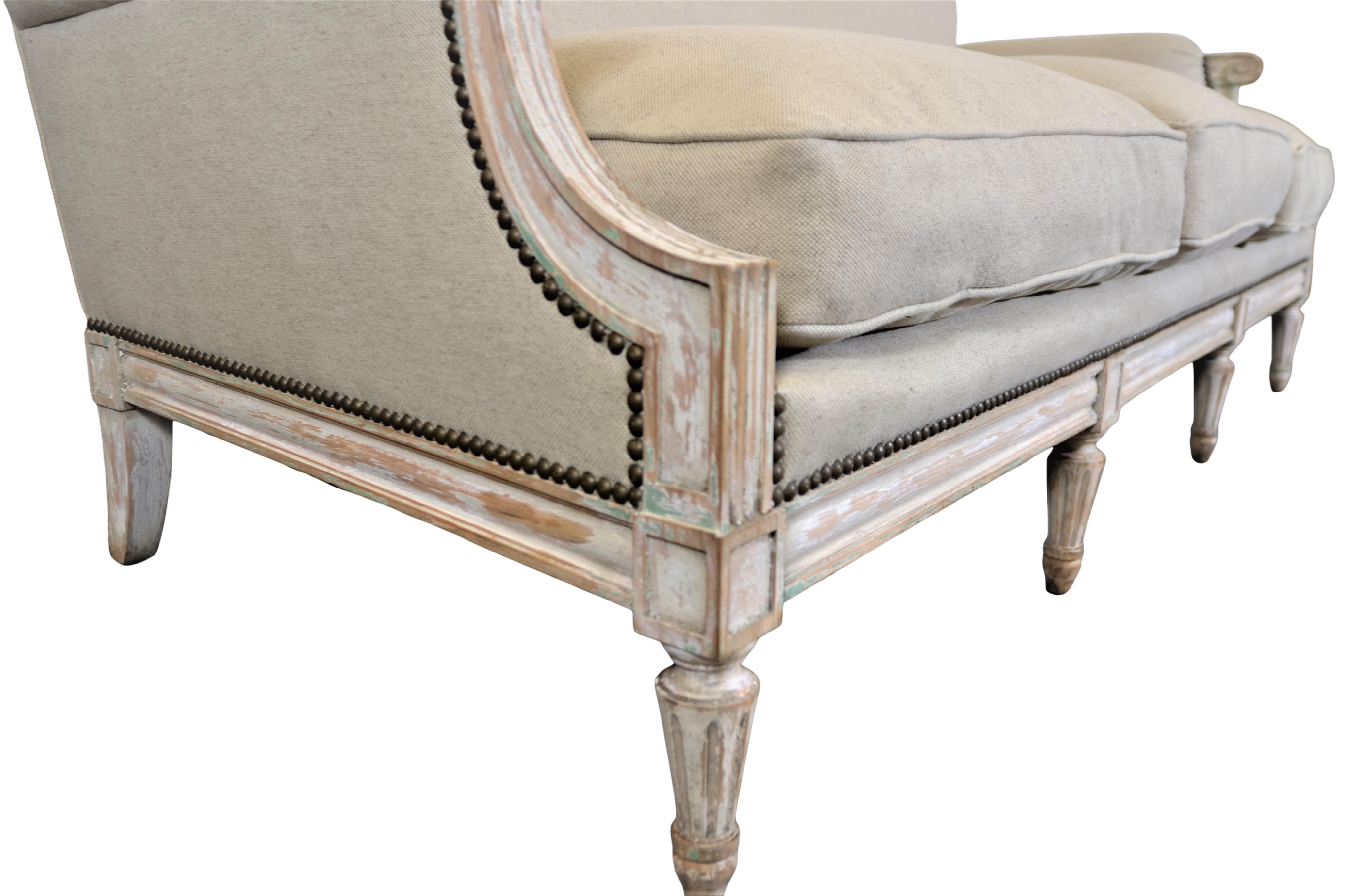 Sofa im Louis-XVI-Stil im Zustand „Gut“ im Angebot in Pomona, CA