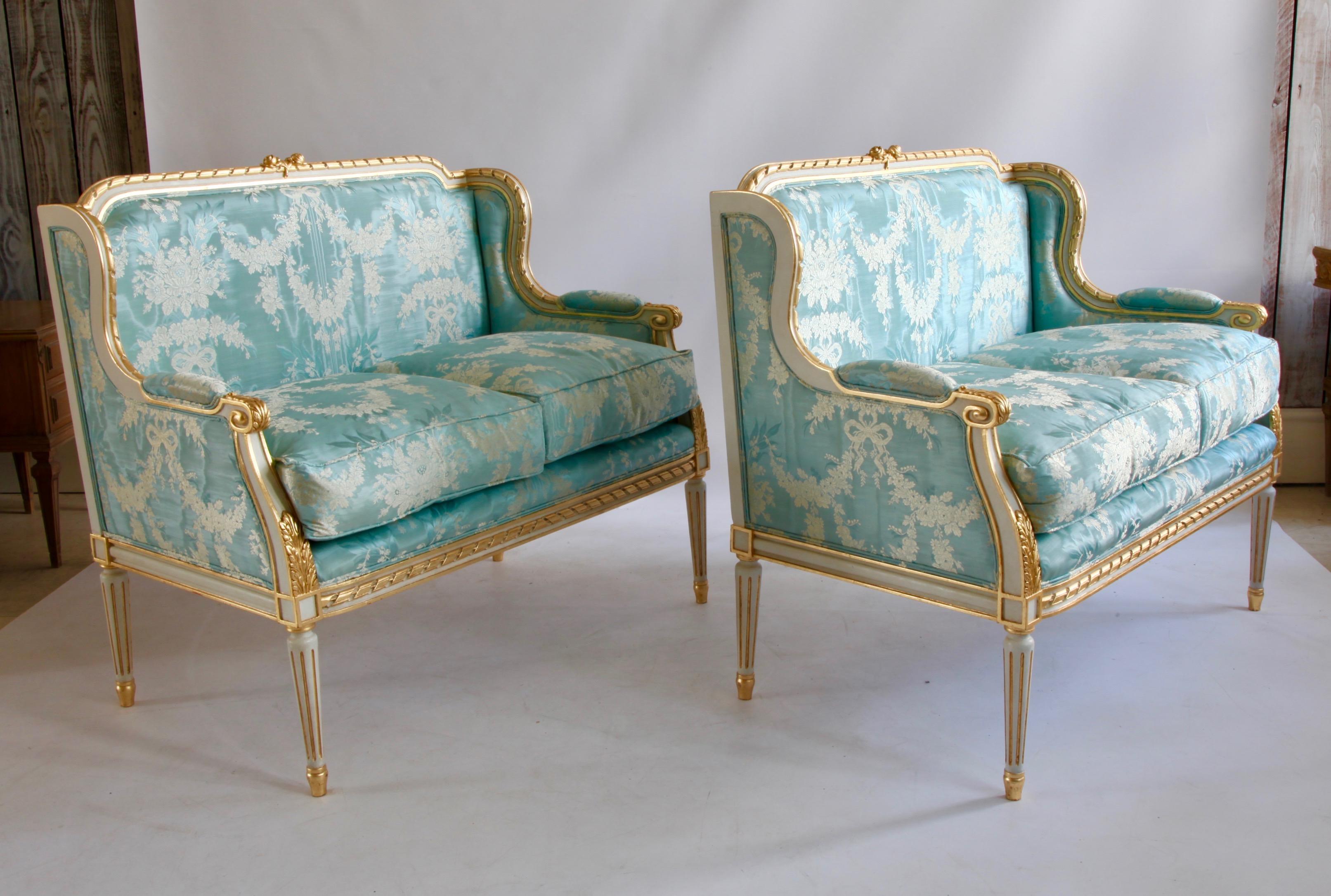 Sofa im Louis-XVI-Stil (Handgefertigt) im Angebot