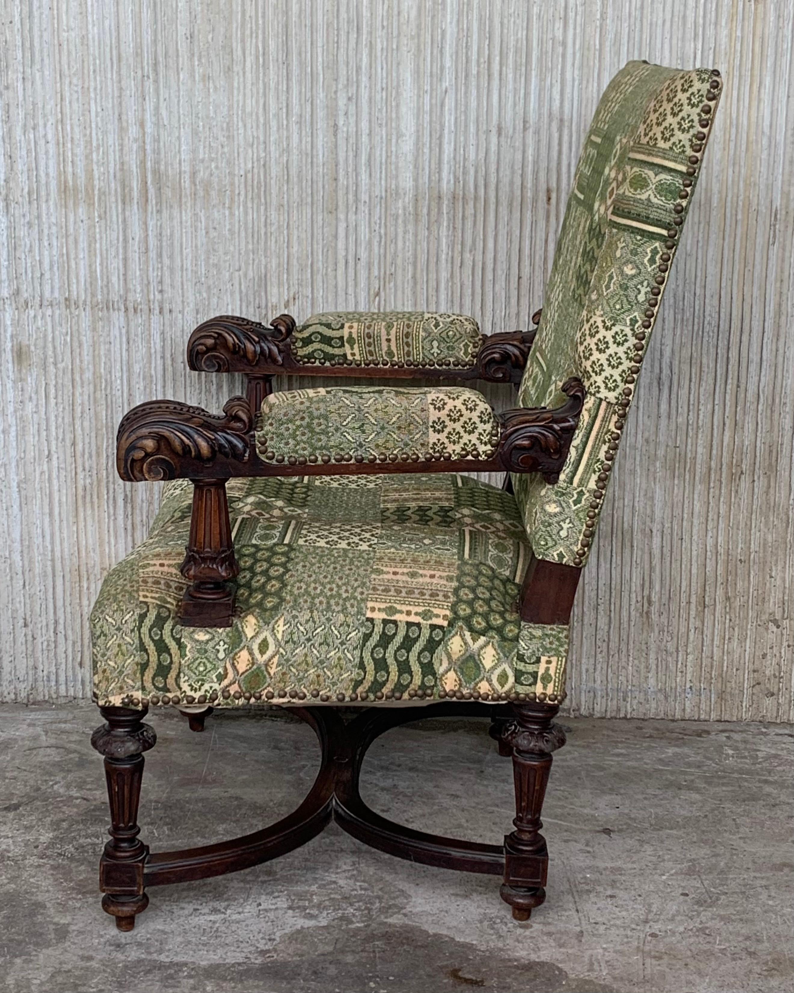 Louis XVI Style Spanish Pair of Carved Walnut Armchairs, 1900s For Sale 4