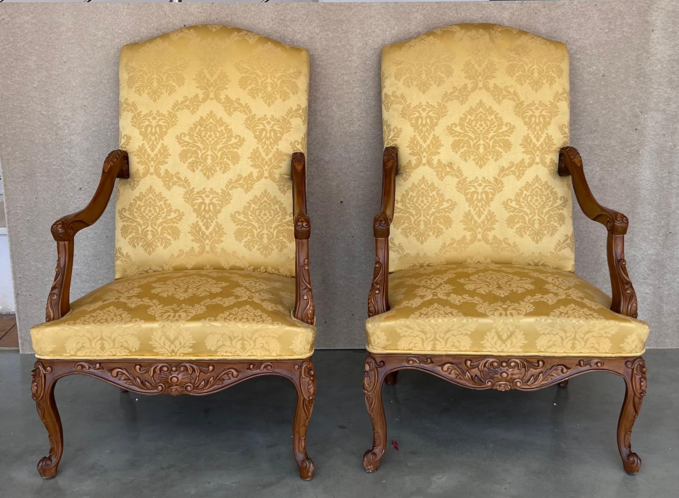 Louis XVI Style Spanish Pair of High Back Carved Walnut Armchairs, 1900s In Good Condition For Sale In Miami, FL