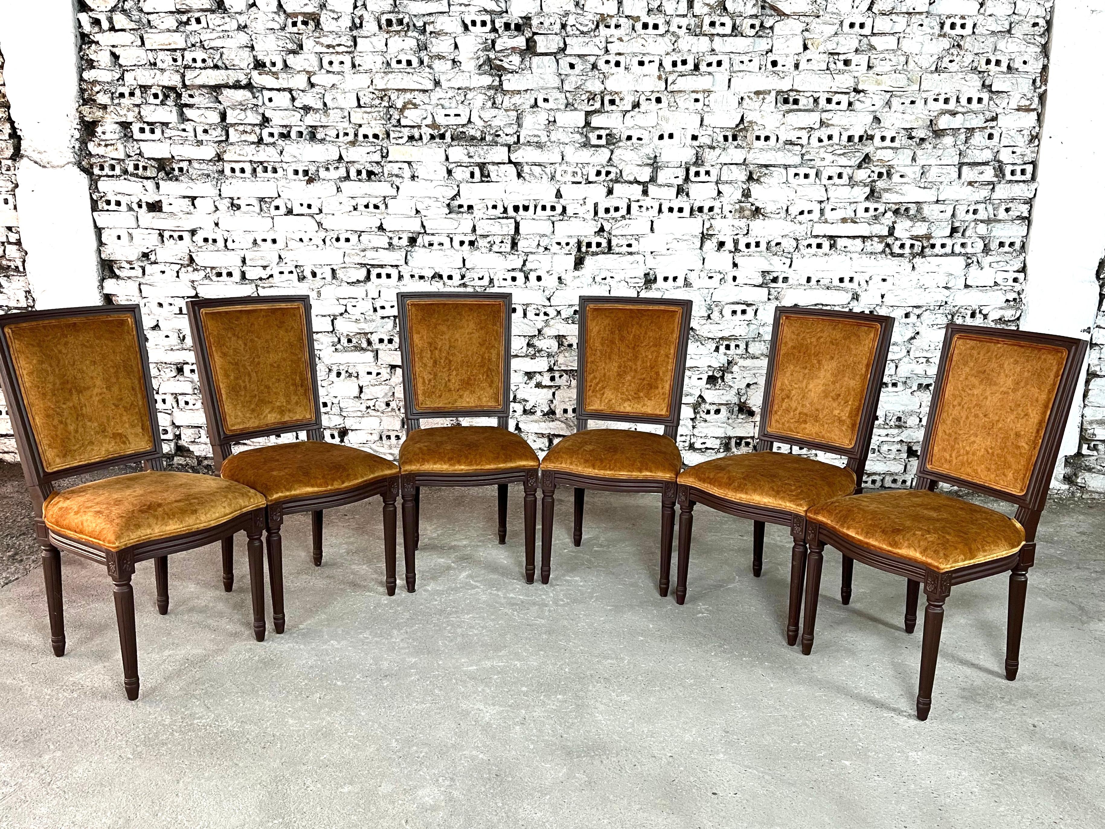 Français Louis XVI Style Square Back Dining Chairs – Set of 6 en vente
