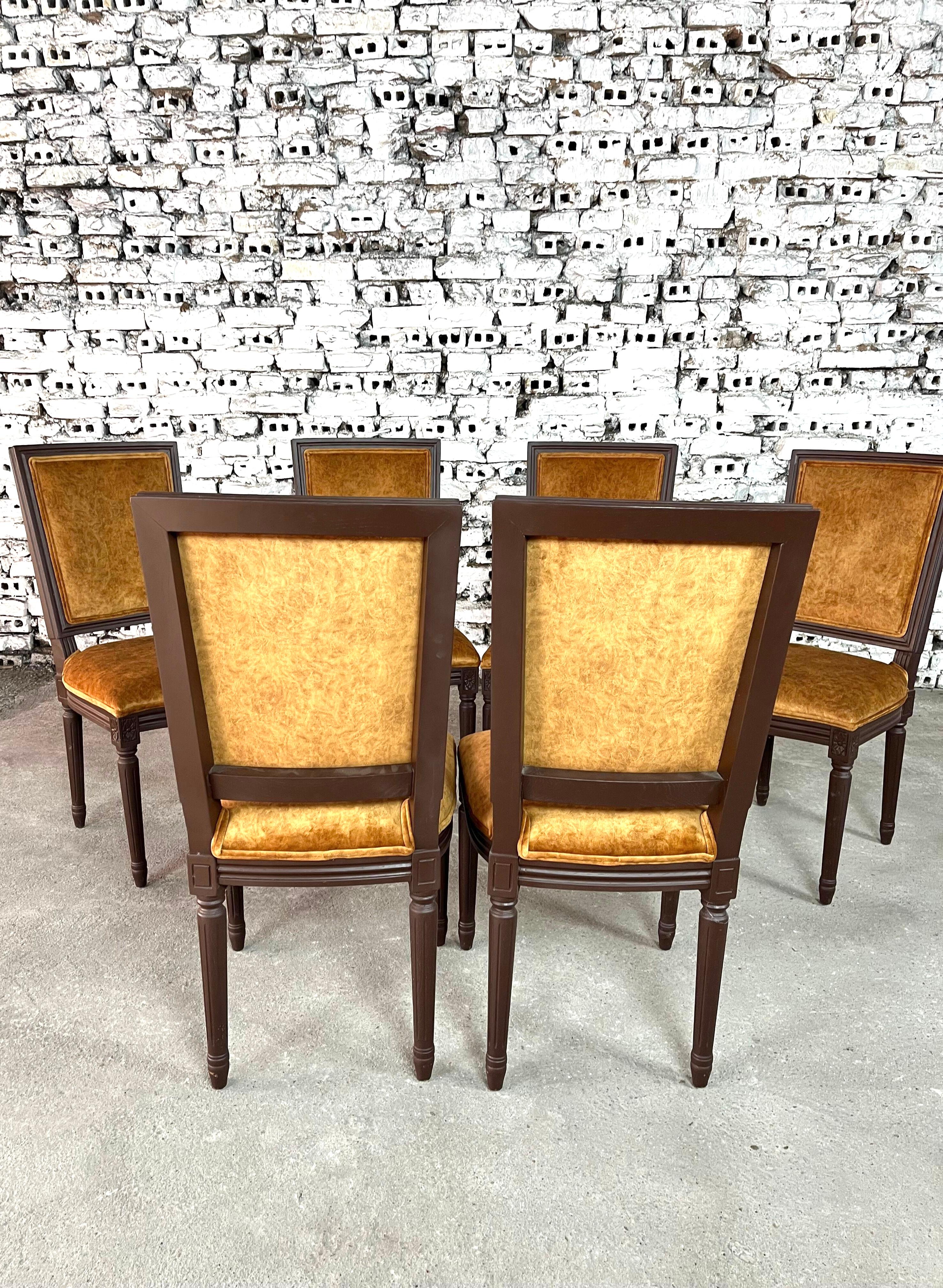 Tissu Louis XVI Style Square Back Dining Chairs – Set of 6 en vente