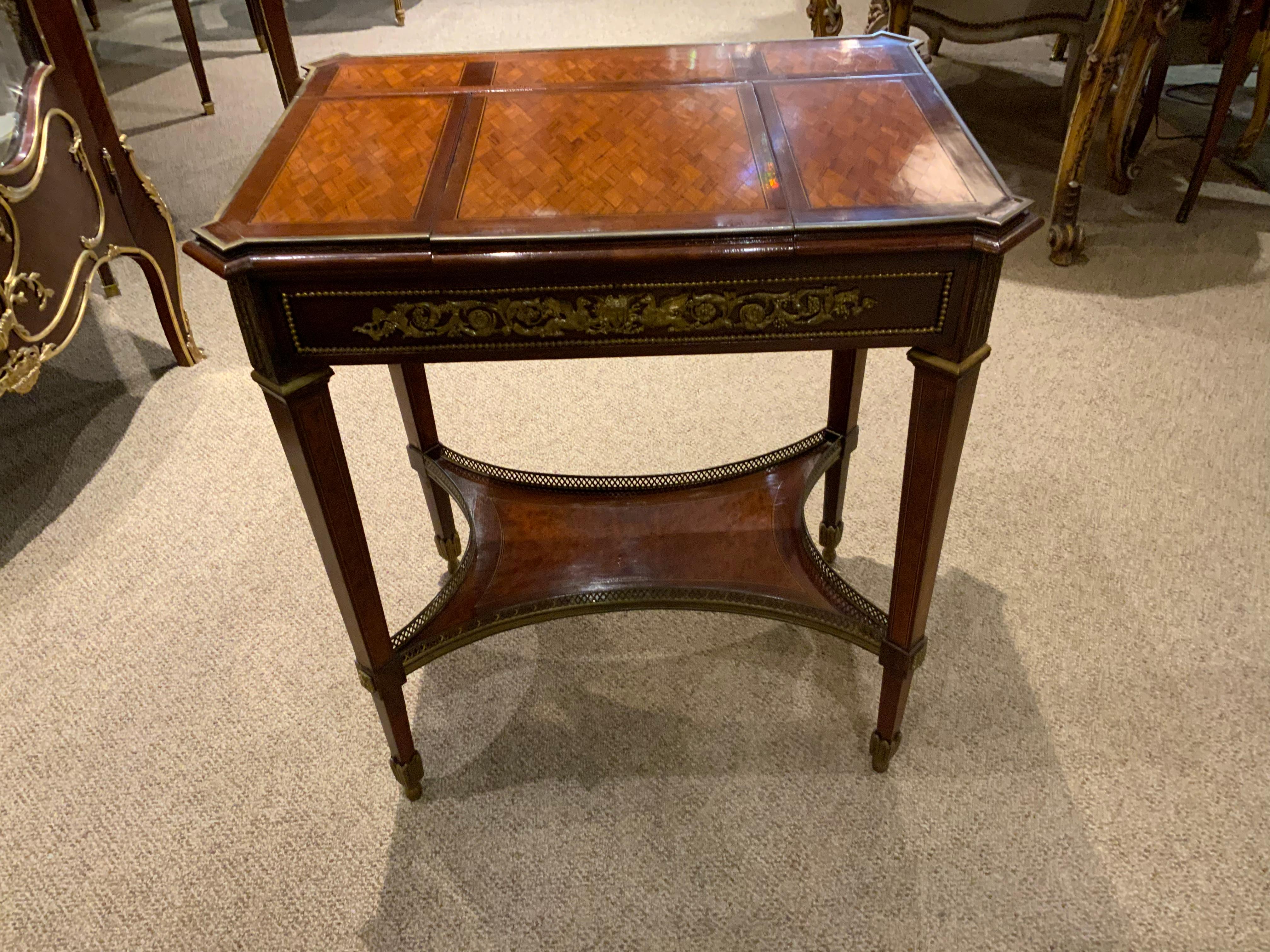 Satinwood Louis XVI -Style Table/Vanity with Marquetry and Top Opening with Mirror
