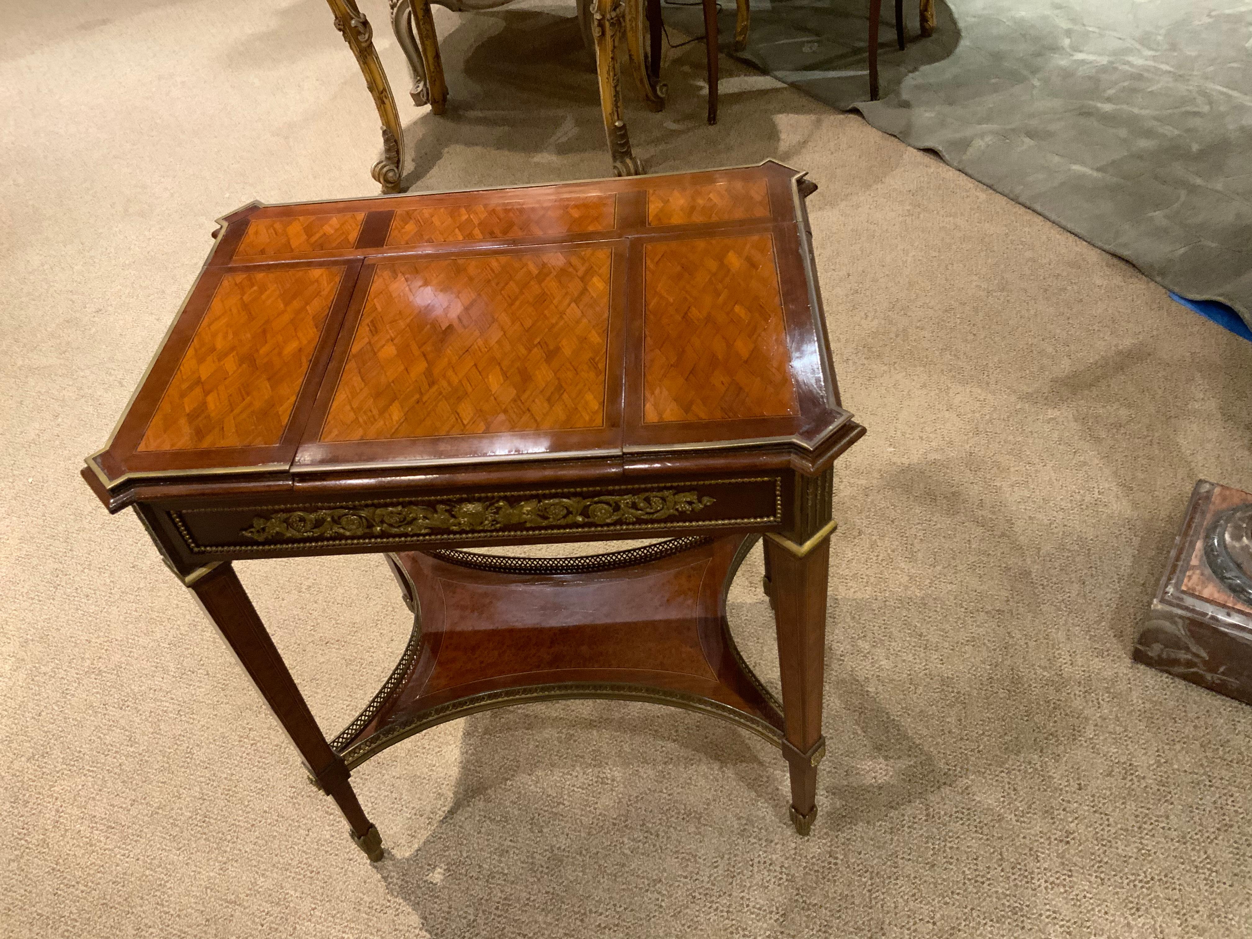 Louis XVI -Style Table/Vanity with Marquetry and Top Opening with Mirror 1