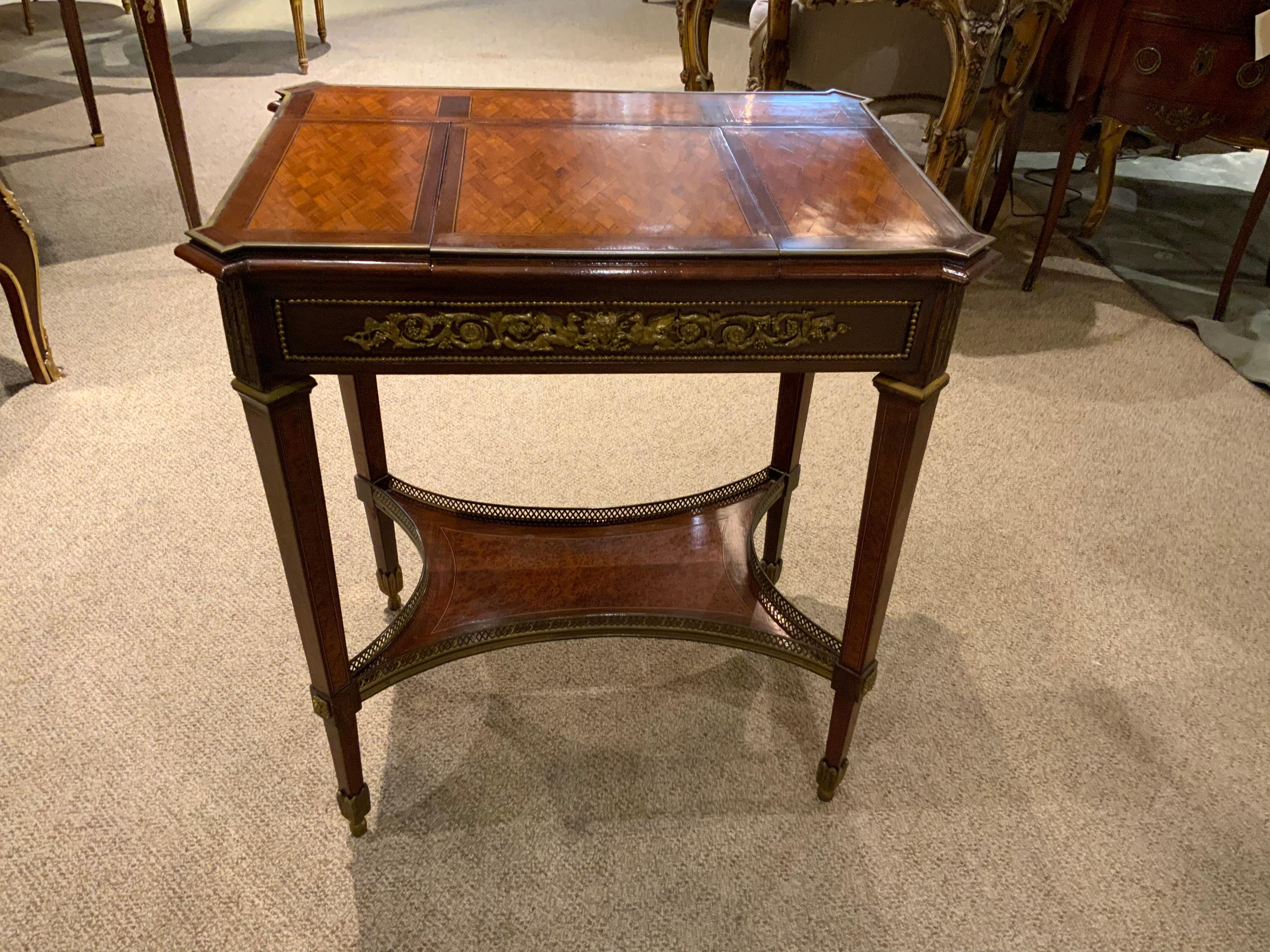 Louis XVI -Style Table/Vanity with Marquetry and Top Opening with Mirror 2