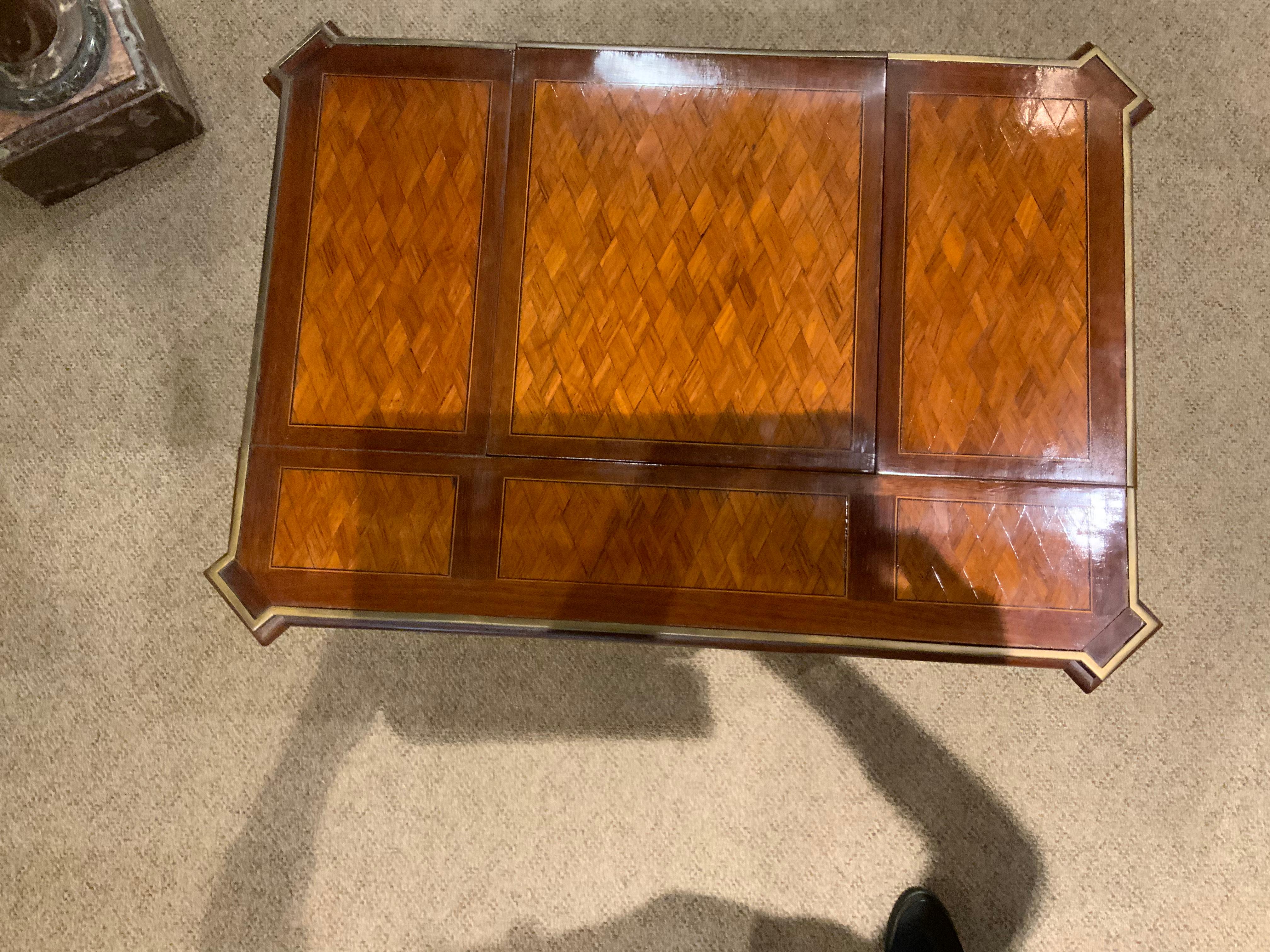 Louis XVI -Style Table/Vanity with Marquetry and Top Opening with Mirror 3