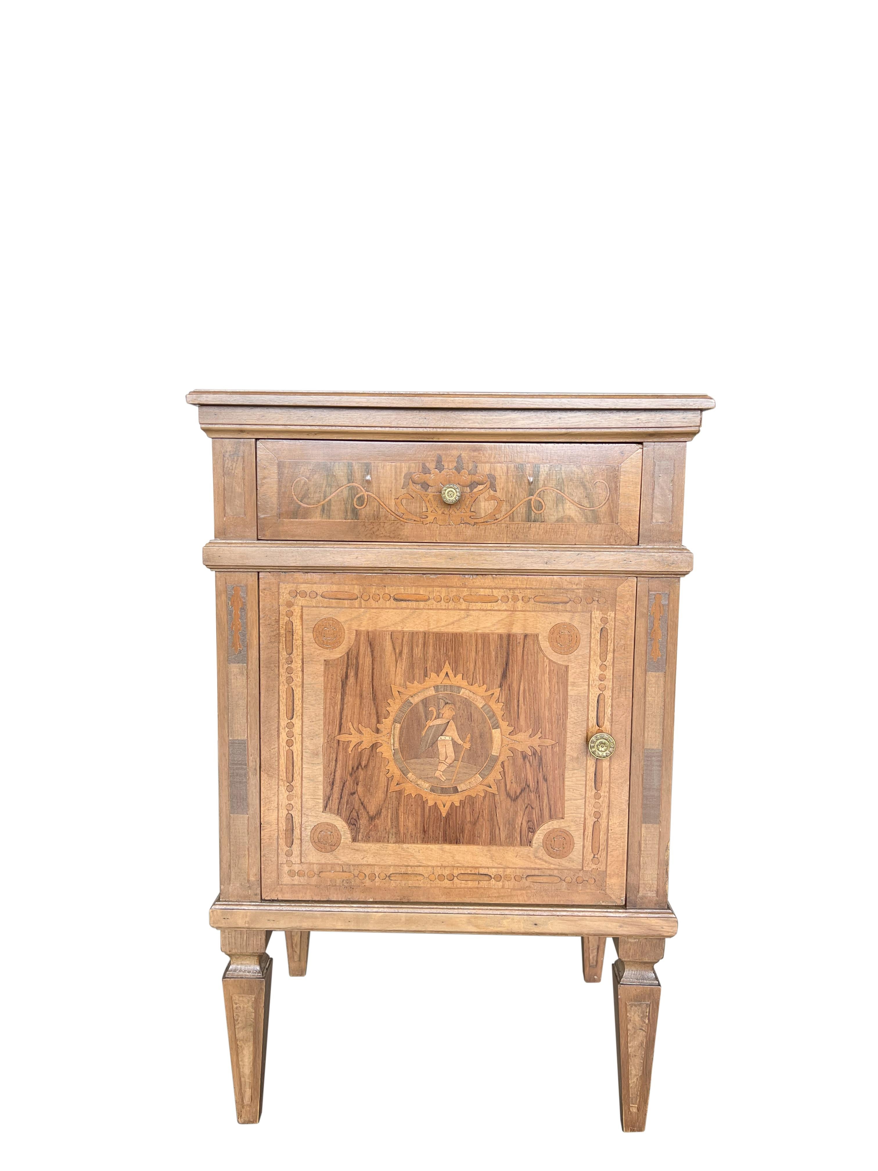Hand-Crafted Louis XVI Style Tuscan Italian Walnut Nightstand Pair with Inlay Marquetry   For Sale
