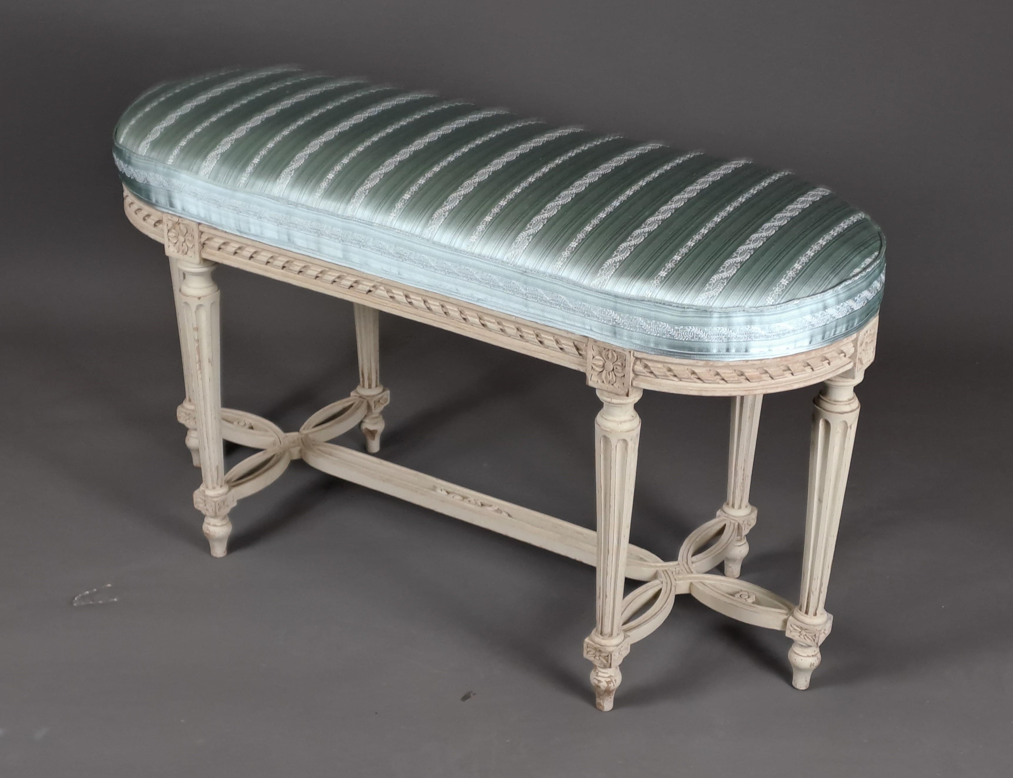 French Louis XVI Style Two-seater Piano Bench In Gray Lacquered Wood For Sale