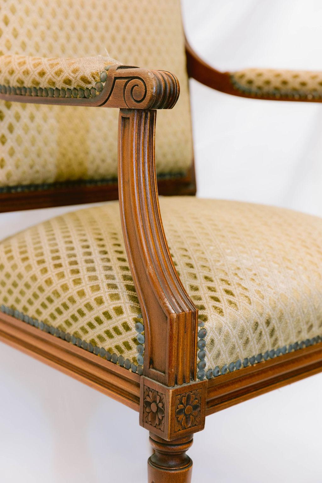 Louis XVI Style Upholstering Esszimmerstühle, Satz von 6 (Louis XVI.) im Angebot