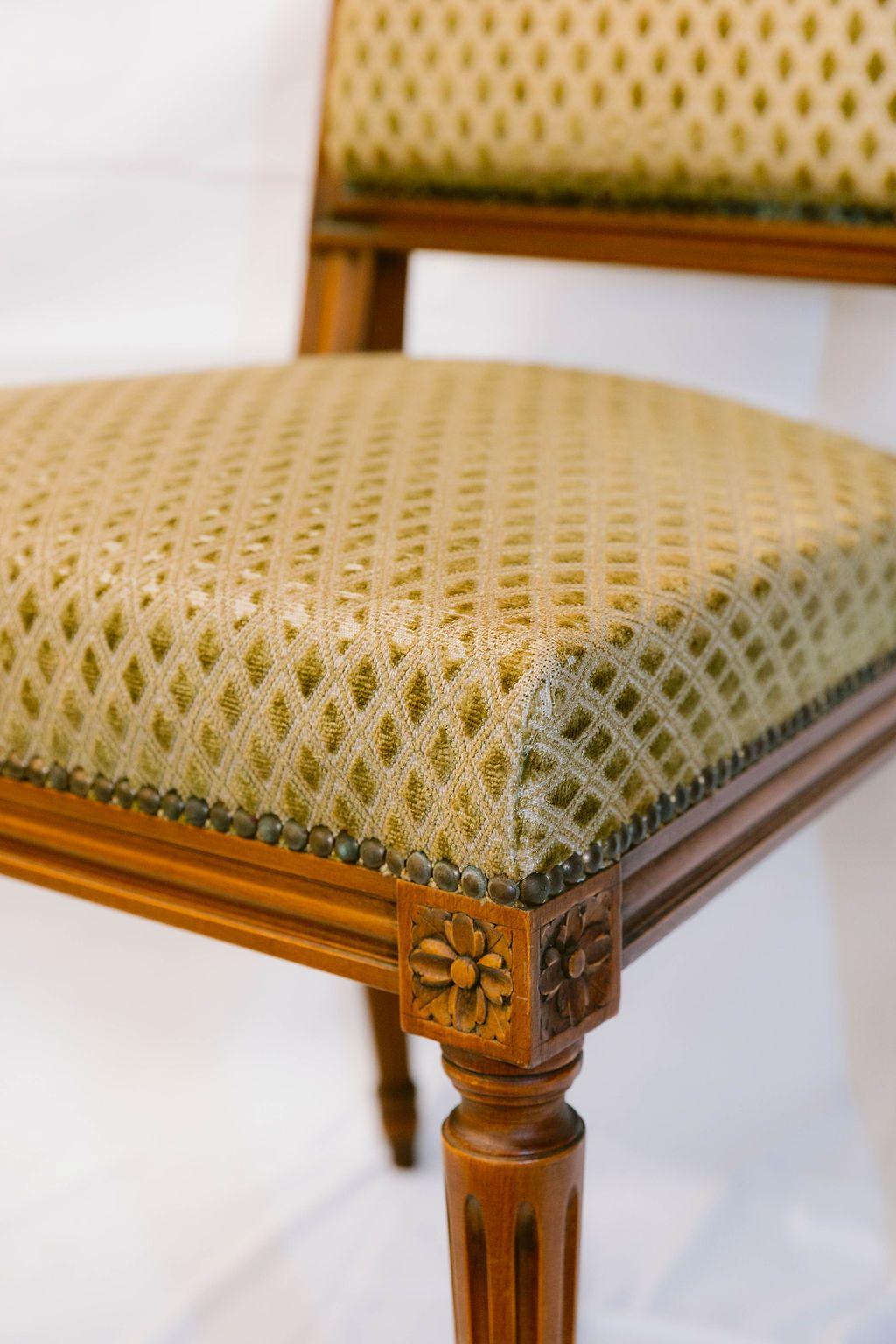 Louis XVI Style Upholstering Esszimmerstühle, Satz von 6 im Zustand „Gut“ im Angebot in Vista, CA