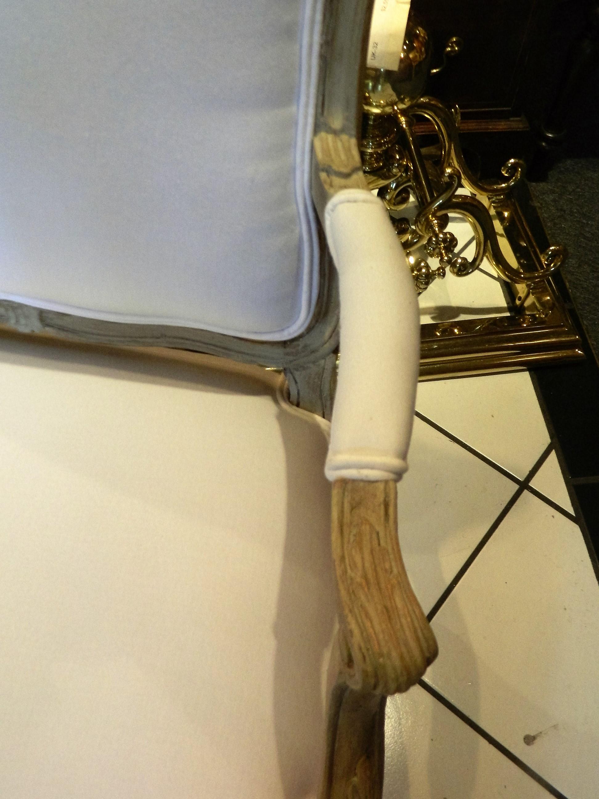 Offener gepolsterter Sessel im Louis-XVI.-Stil, frühes 20. Jahrhundert im Zustand „Gut“ im Angebot in Savannah, GA