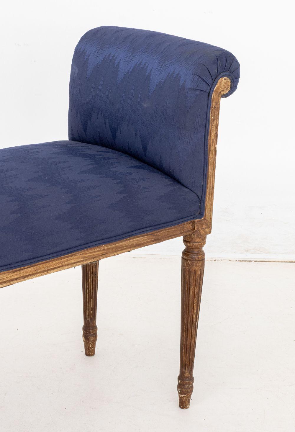 Louis XVI Style Upholstered Window Seats, Pair Bon état - En vente à Astoria, NY