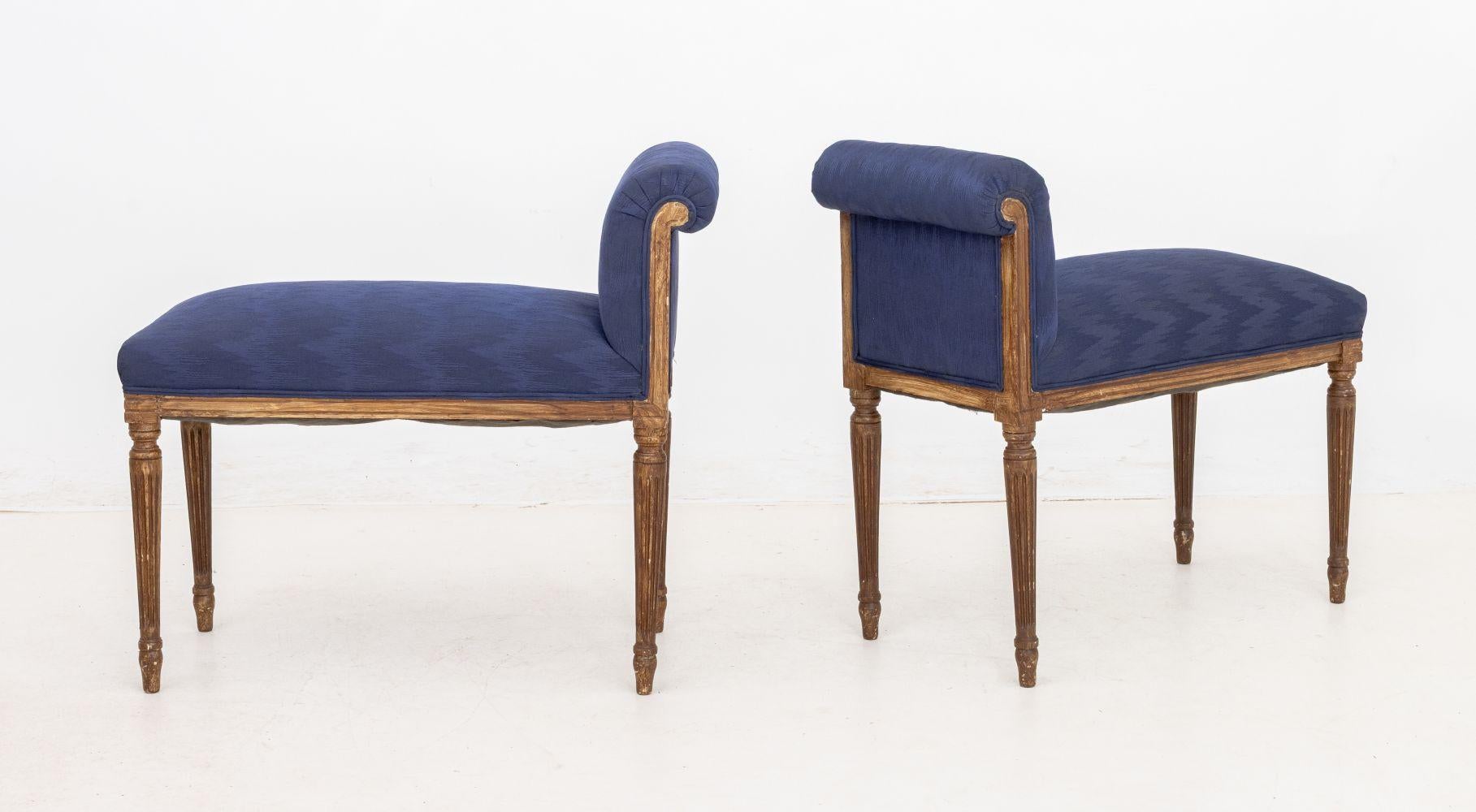 Tissu d'ameublement Louis XVI Style Upholstered Window Seats, Pair en vente