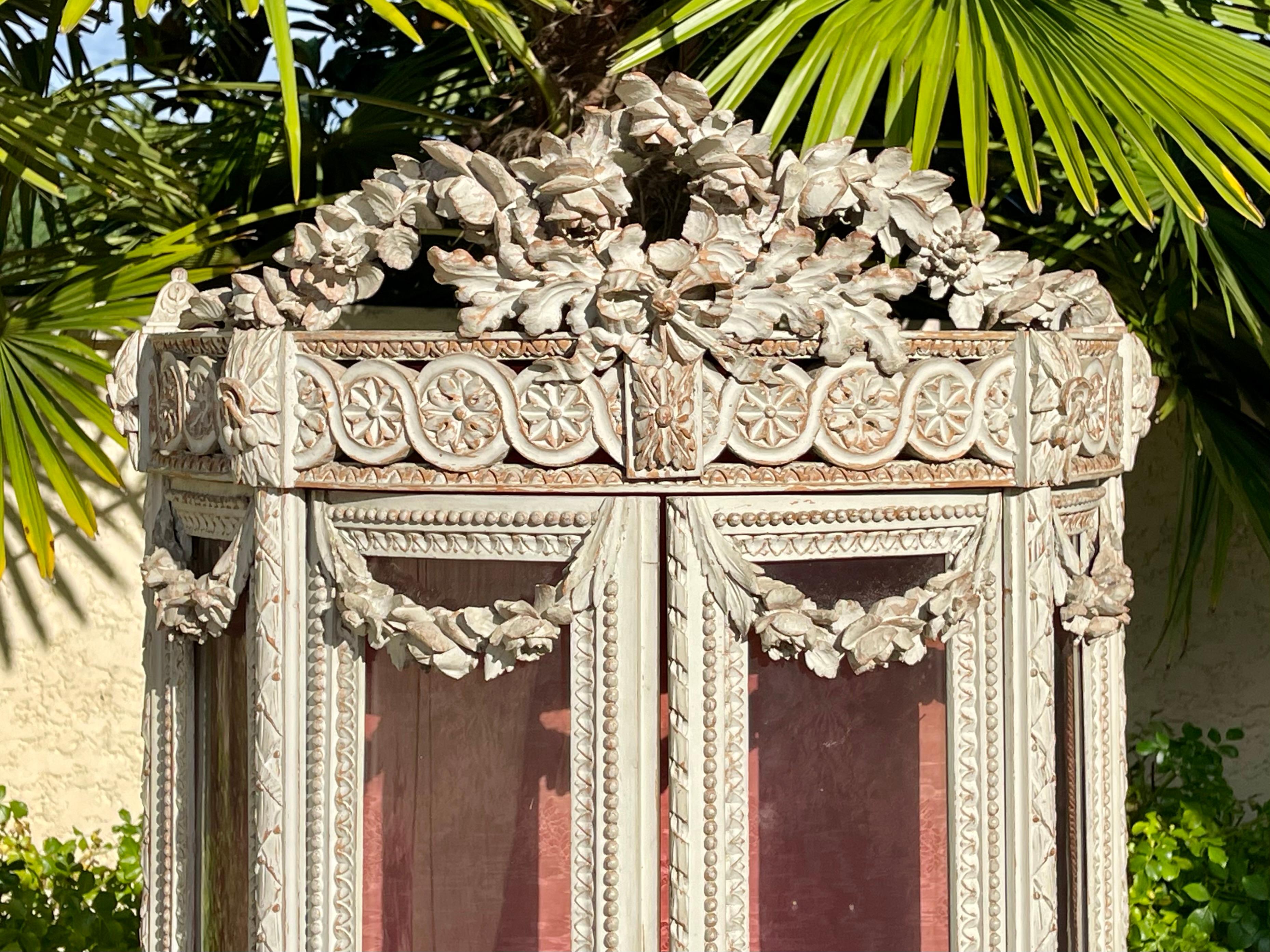 Vitrina in stile Luigi XVI, XIX secolo In condizioni buone in vendita a Beaune, FR