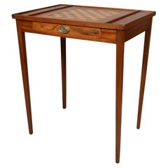 Table à jeux en noyer de style Louis XVI