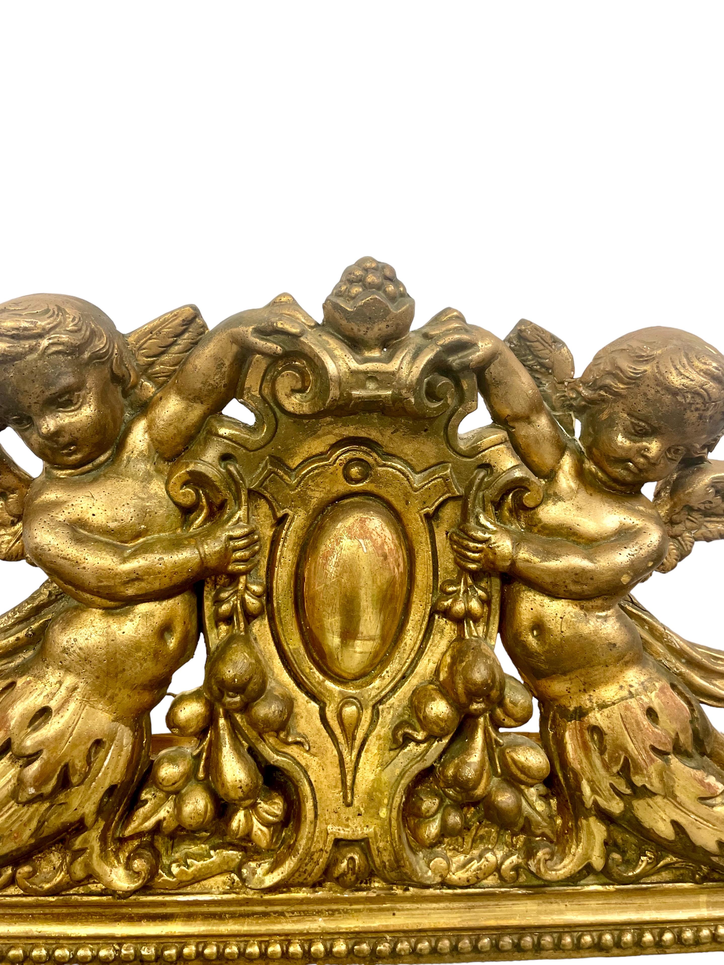 Mantelspiegel aus Holz und vergoldetem Stuck im Louis XVI-Stil (Abgeschrägt) im Angebot