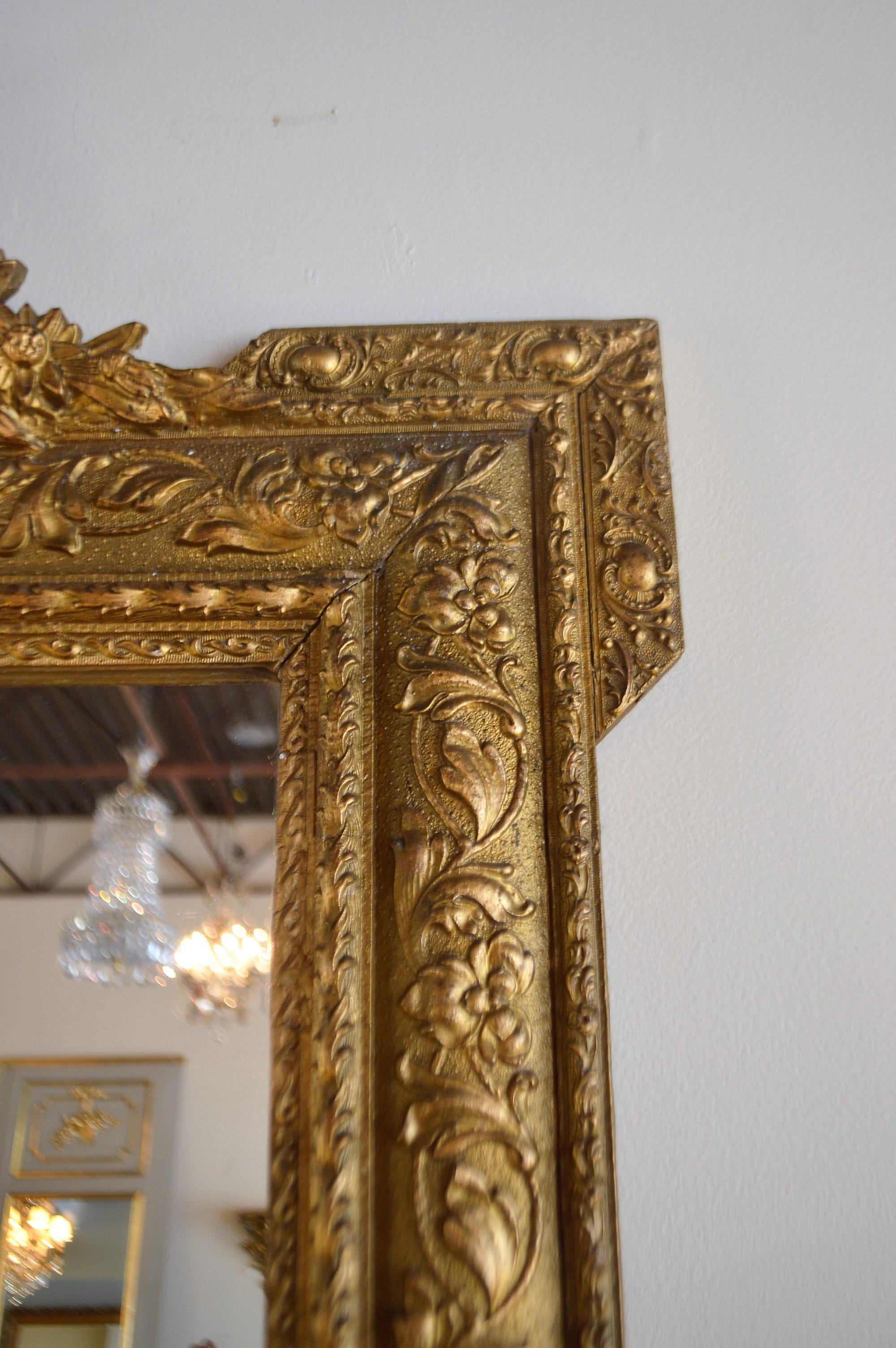 Louis XVI Style Wood Gilded Mirror with Wreath Decorative Top and Carved Frame In Excellent Condition In Oakville, ON