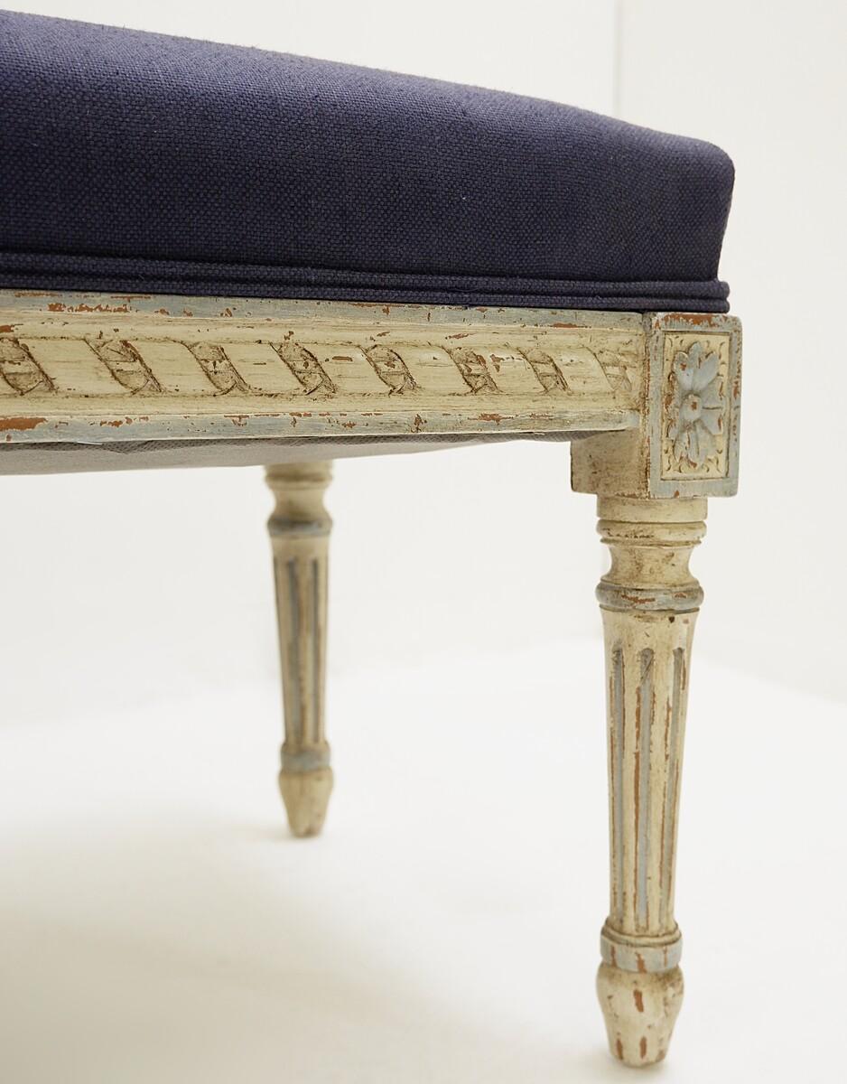 Louis XVI Style Wooden Bench with Carved Rosettes, Belgium 3