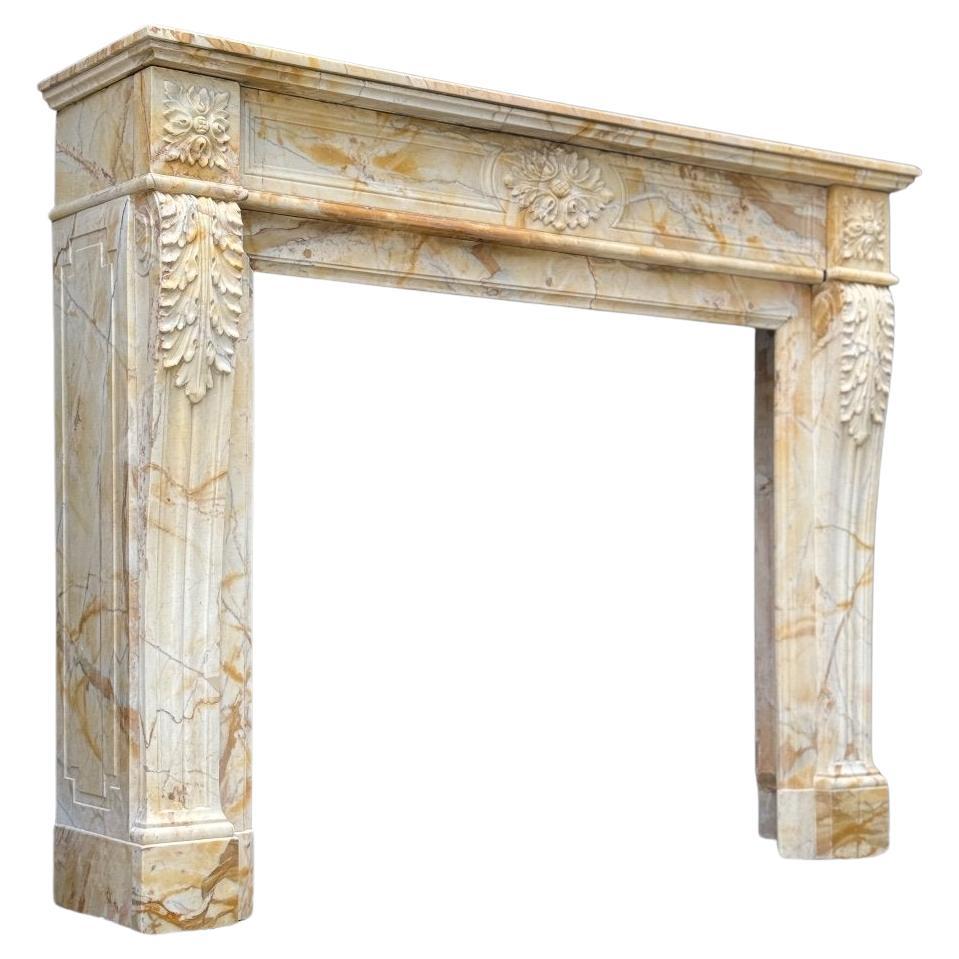 Louis XVI Style Yellow Sienna Marble Mantel circa 1880 en venta