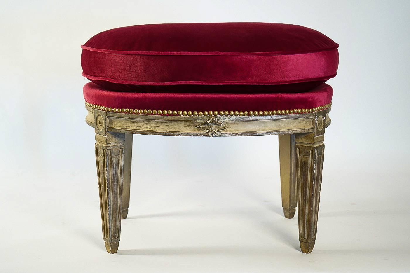 20th Century Louis XVI Style, Set of Four Stools from the Famous Restaurant The 1728