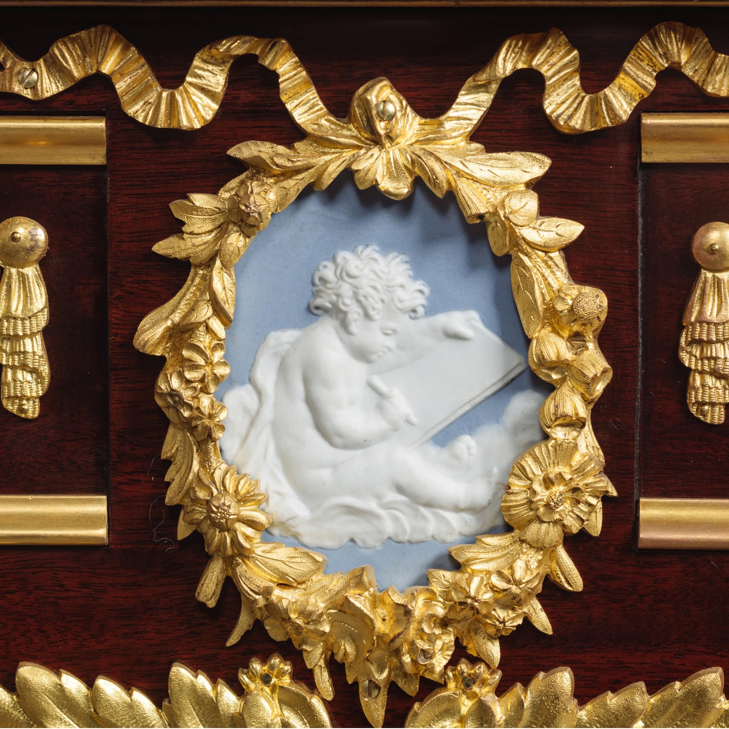 Louis XVI Stil Mahagoni Bureau Plat (Französisch) im Angebot