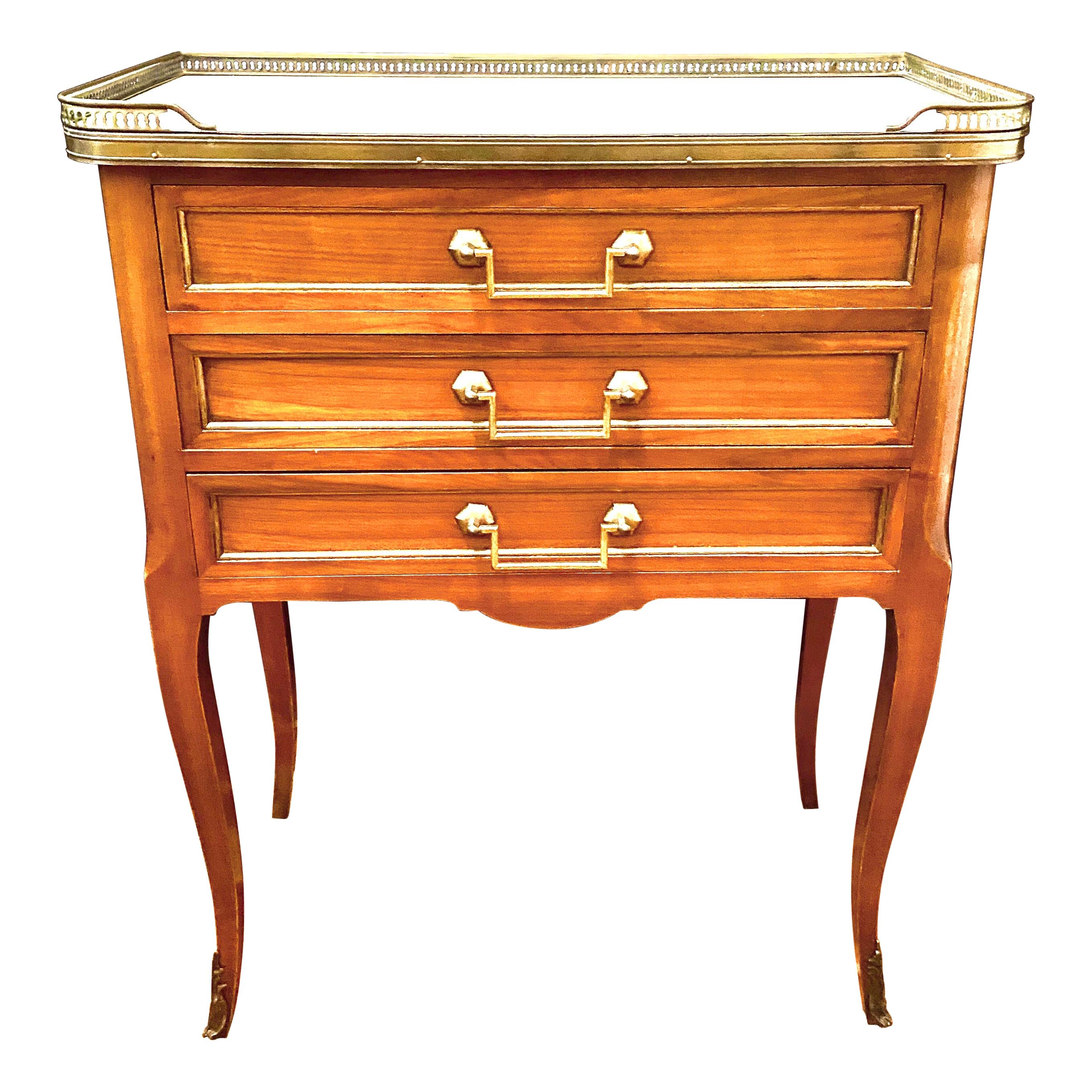 Schrank oder Nachttisch im Stil Louis XVI. der Übergangszeit mit Marmorplatte, Tisch De Salon