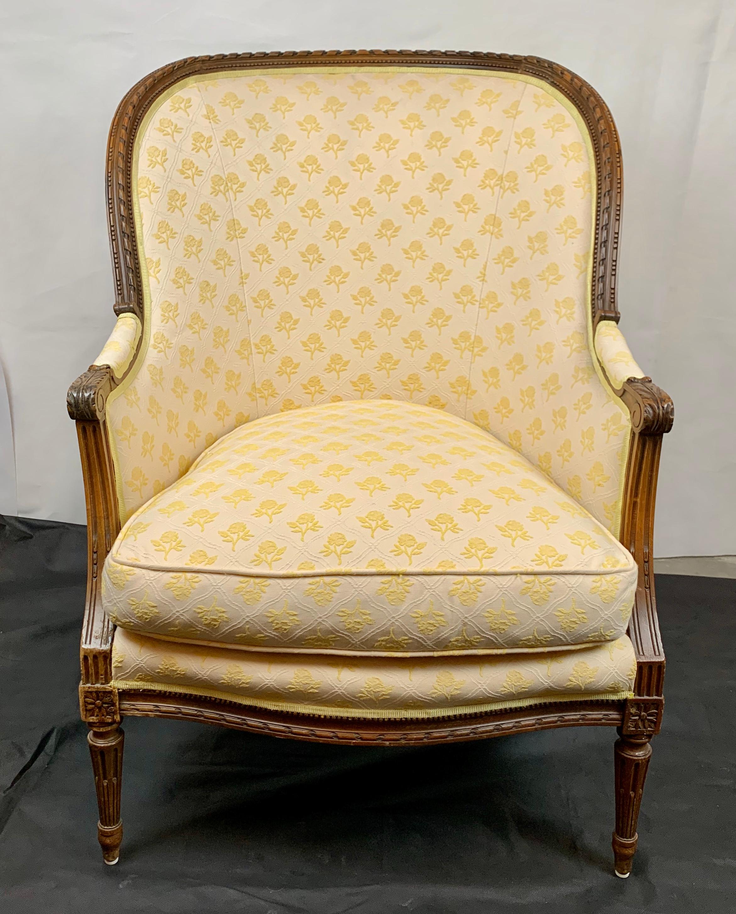 Upholstered Bérgère, Louis XVI, Hand Carved, France, 19th c.  1