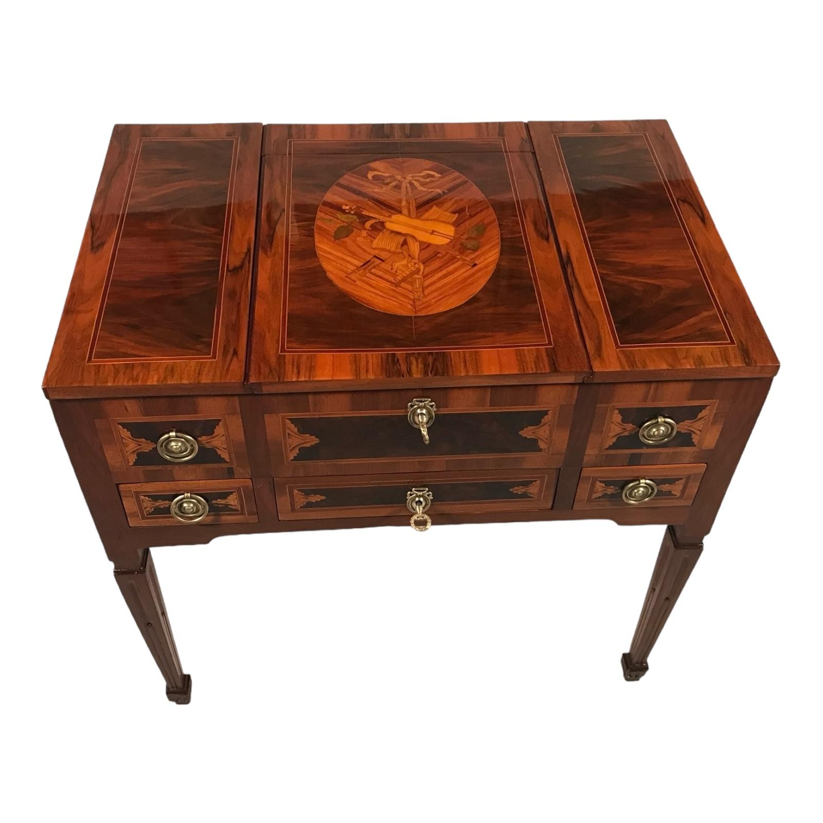 Allemand Louis XVI Vanity or Poudreuse, Germany 1780 en vente
