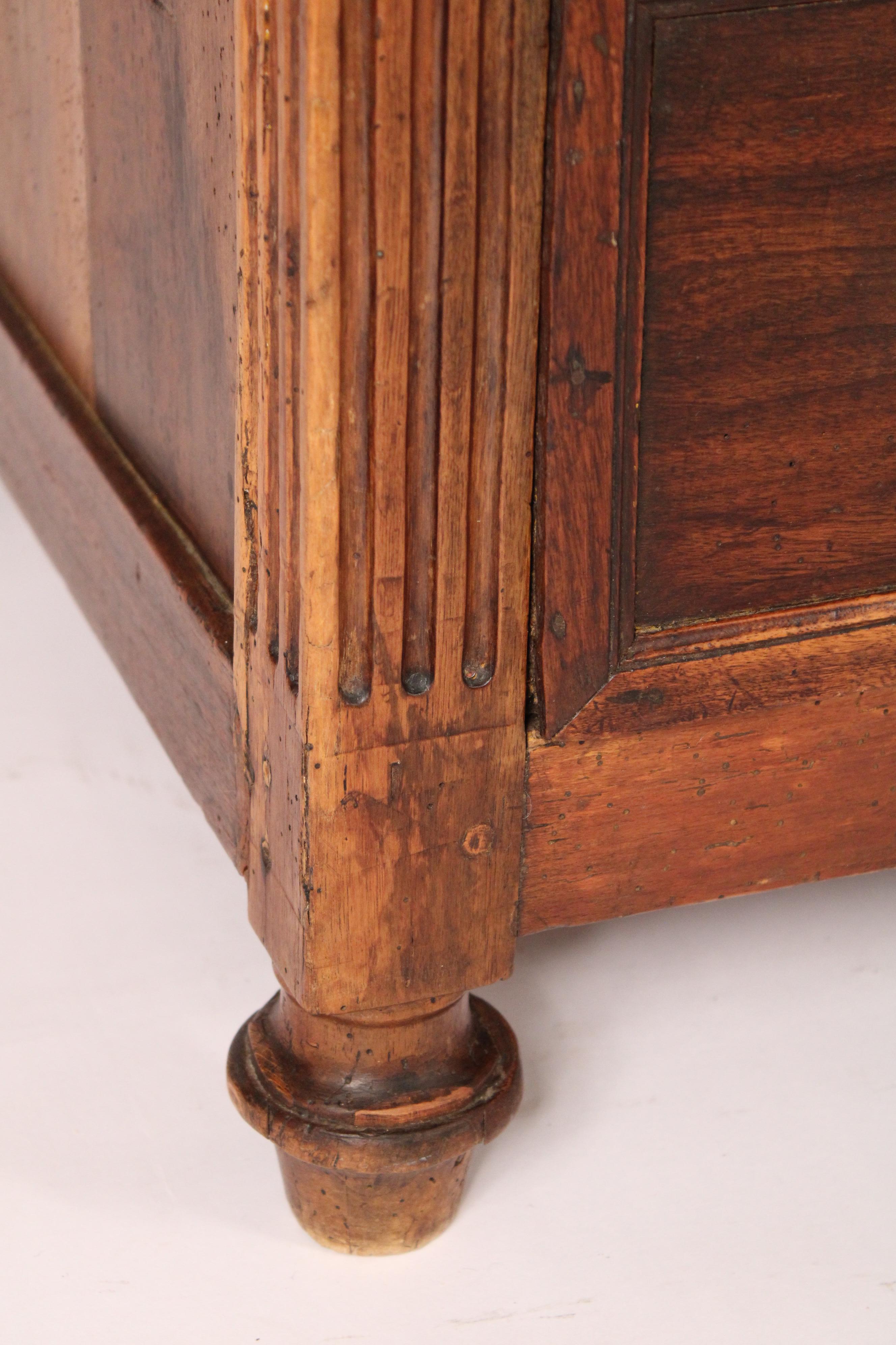 Cassettiera in noce e olmo Luigi XVI 3