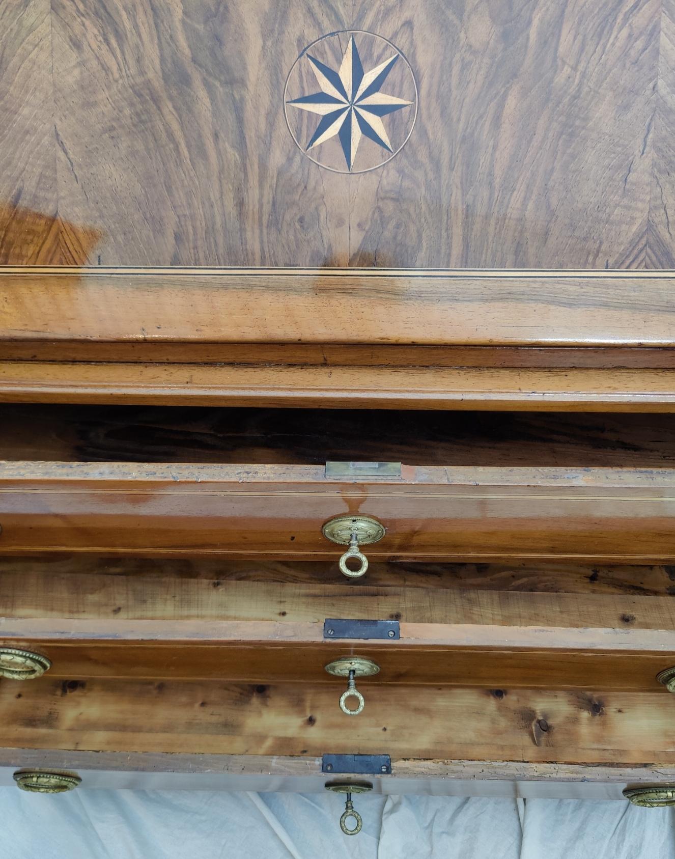 Louis XVI Walnut Fall Front Desk / Secretaire For Sale 2