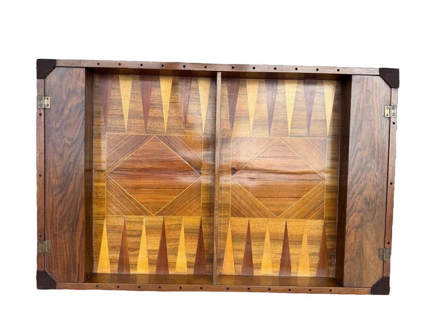 Luis XVI  Mesa de juegos Tric Trac de nogal en venta 6