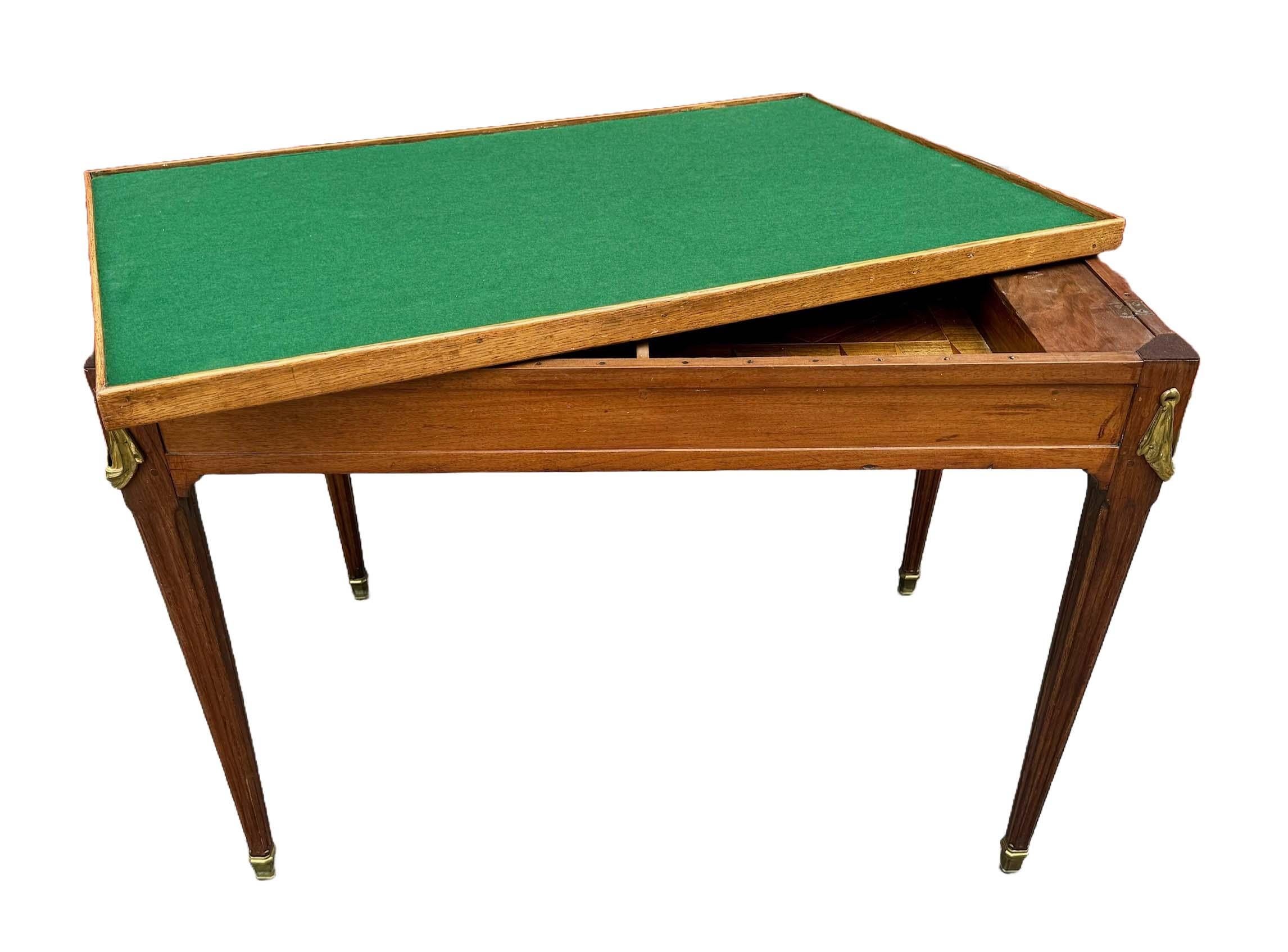 Luis XVI  Mesa de juegos Tric Trac de nogal en venta 1
