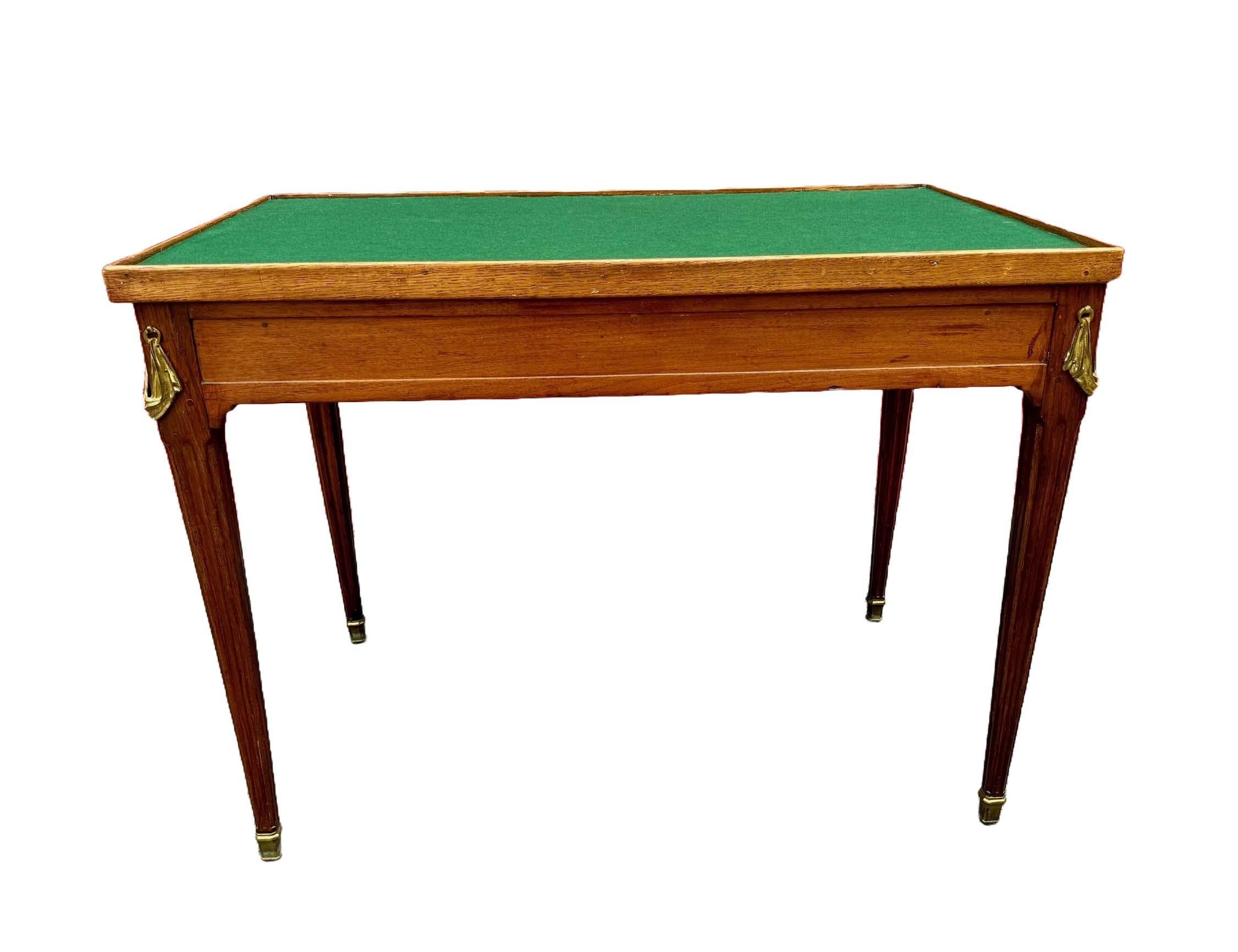 Luis XVI  Mesa de juegos Tric Trac de nogal en venta 2