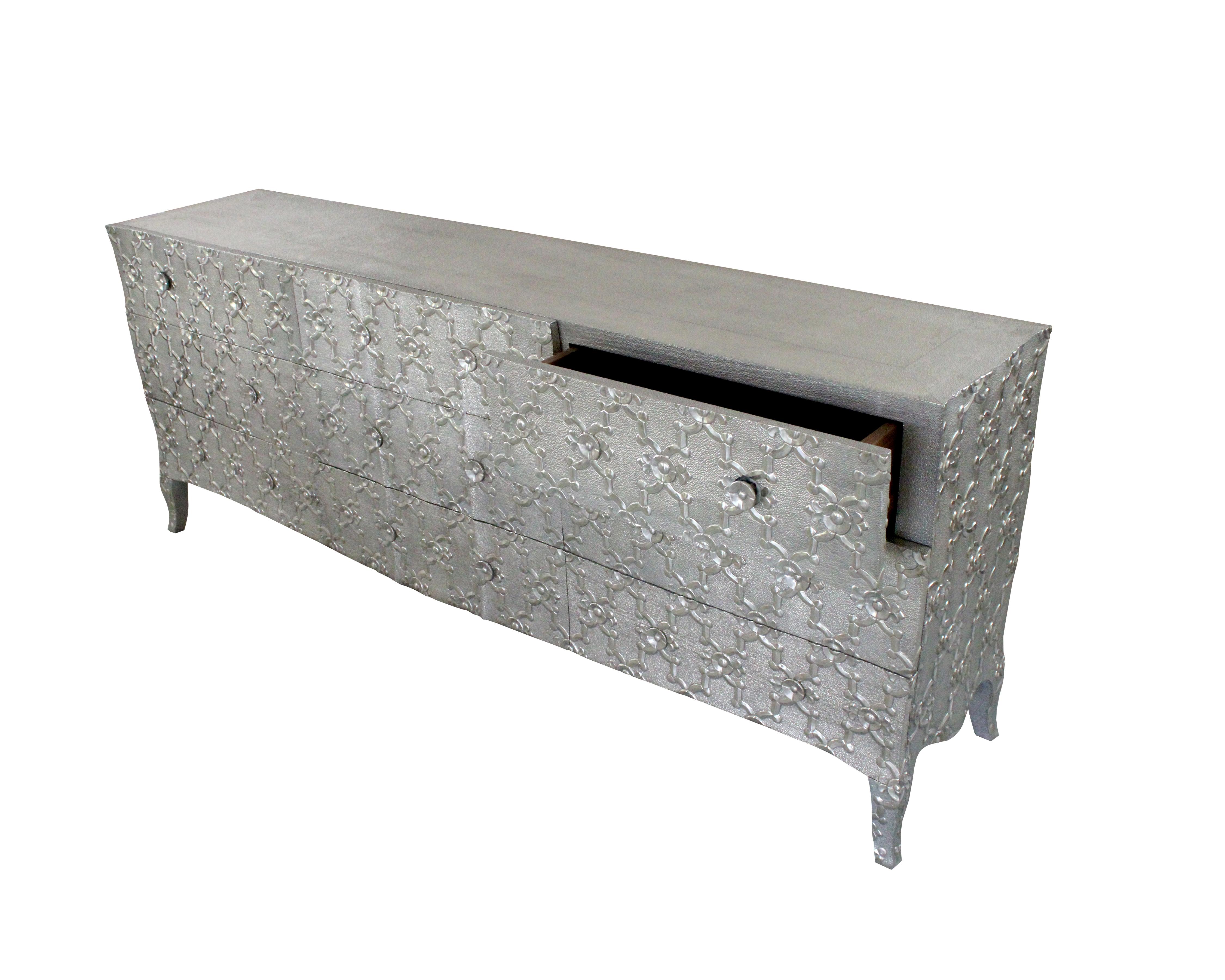Mid Century Modern Dresser or Mid Century Modern Credenza Louis XVI Fleur De Lis In New Condition For Sale In New York, NY