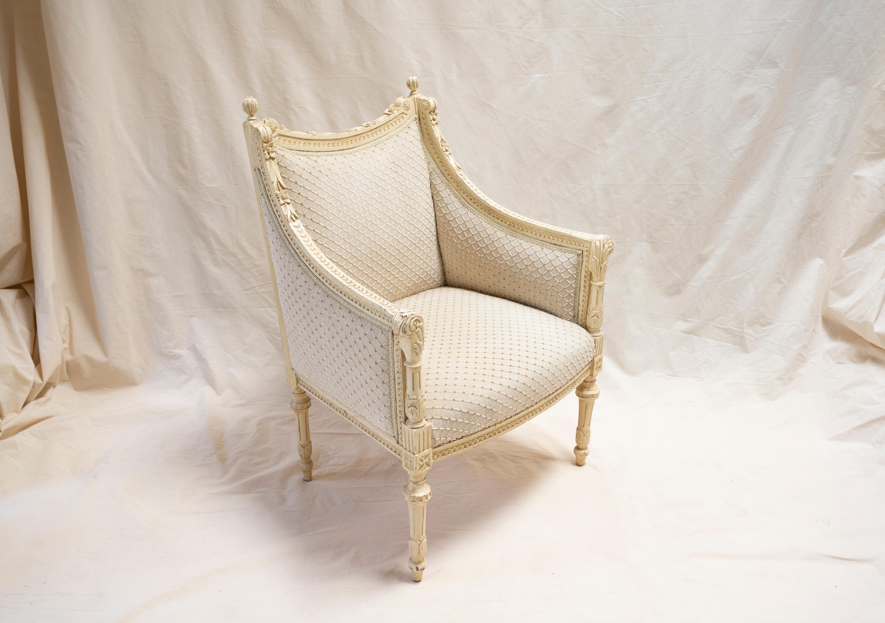 Louis XVI Whitewashed Draped-Back Bergère Chairs, a Pair In Good Condition In Ross, CA