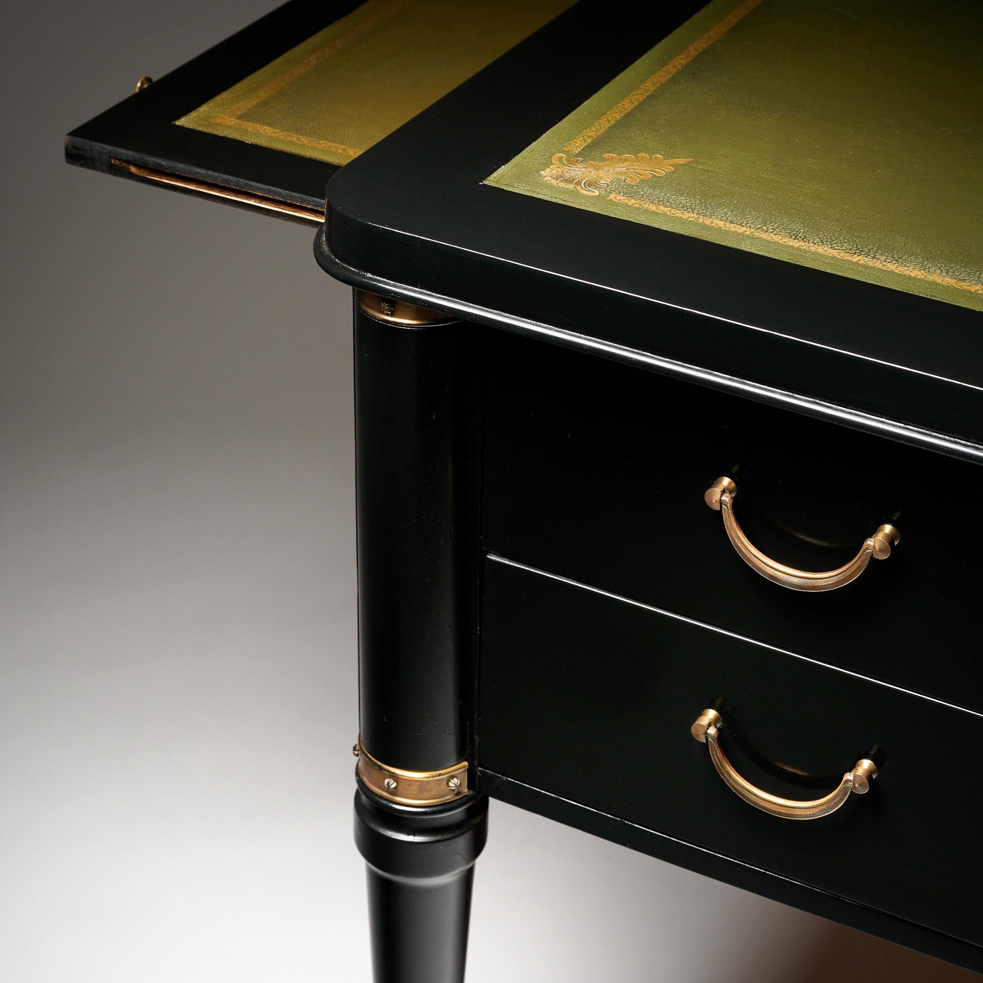 Ébénisé Bureau Louis XVI en vente