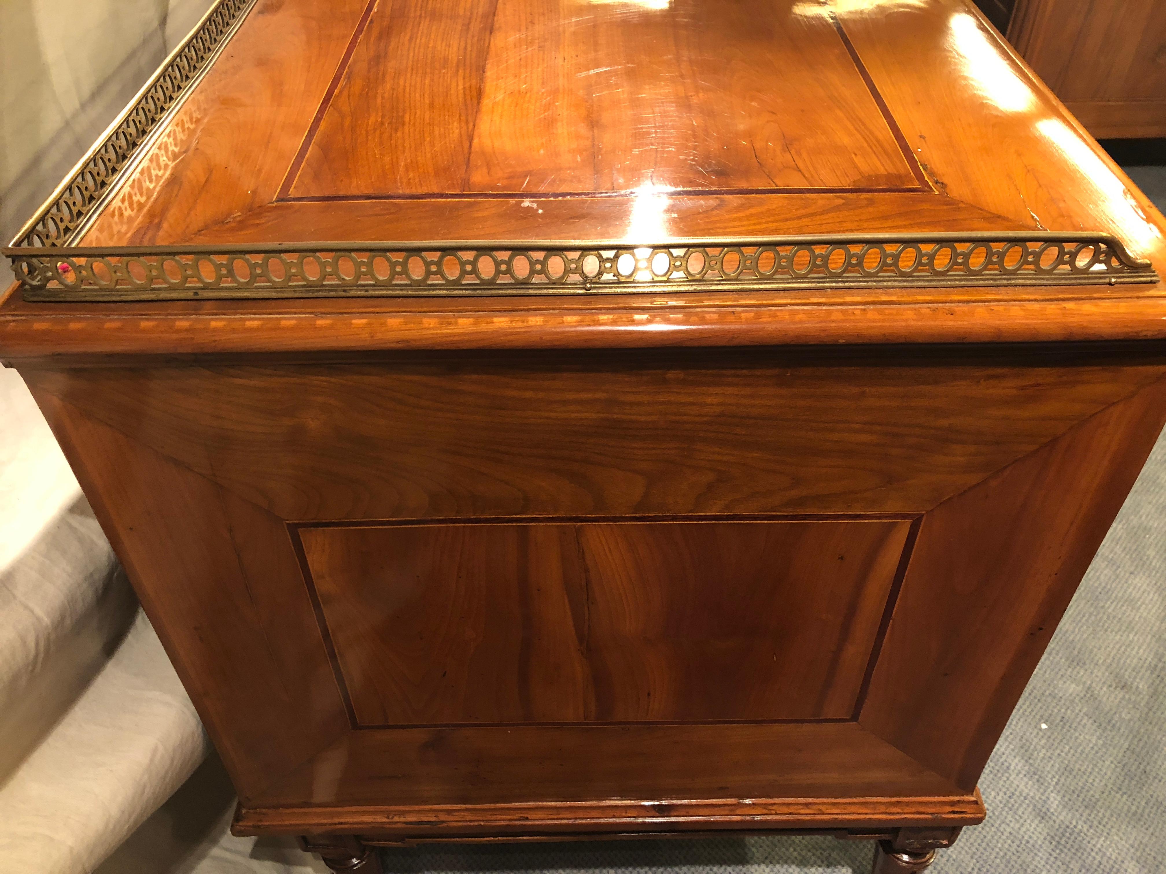 18th century Louis XVI Writing Desk, cherry veneer, South Germany In Good Condition For Sale In Belmont, MA