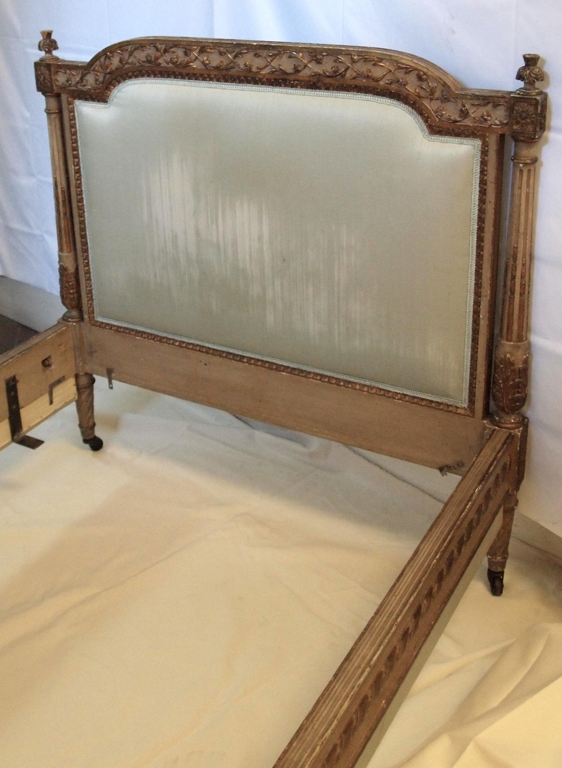 Louis XVl Style Parcel-Gilt and Painted Day Bed 4