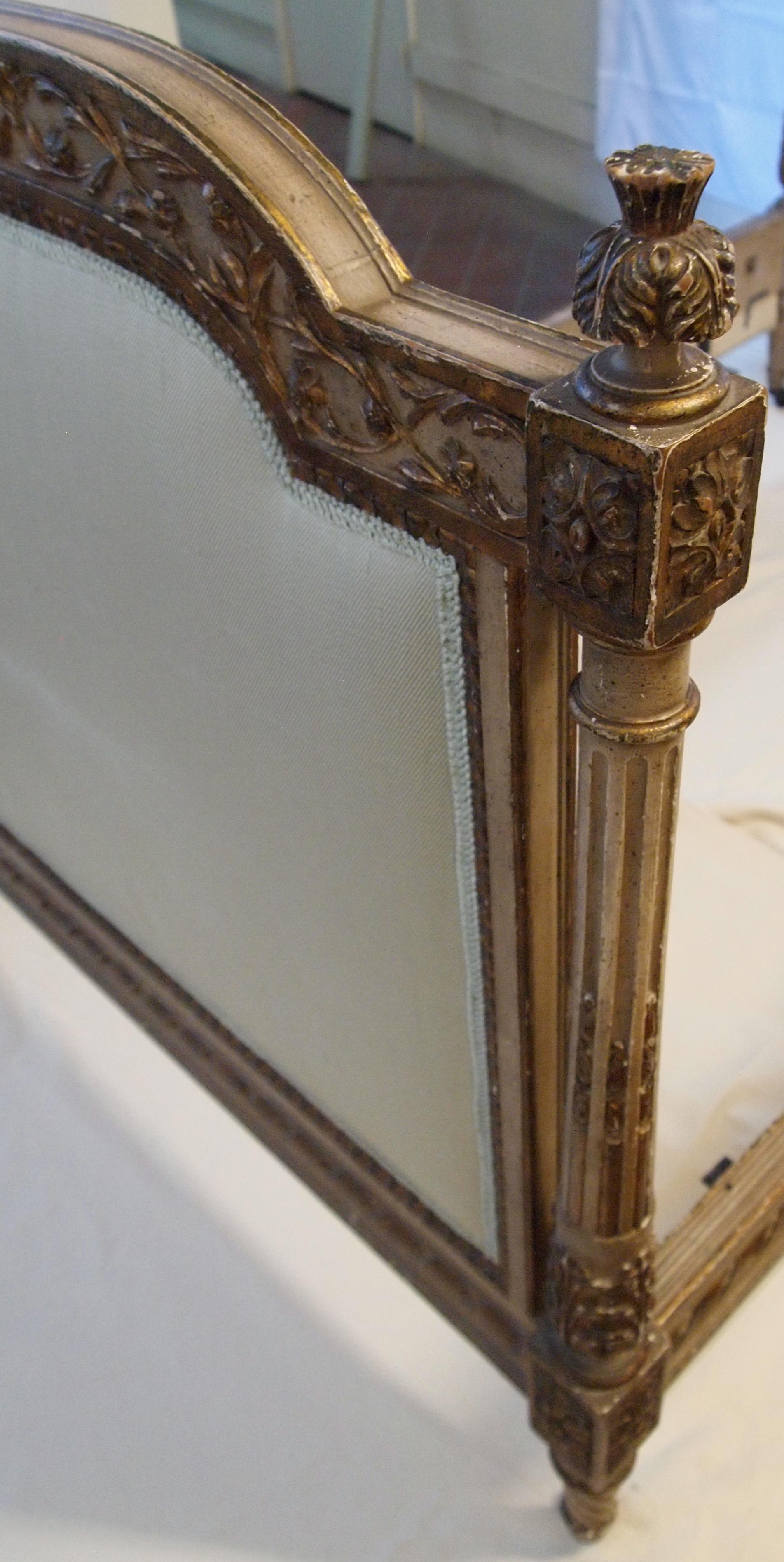 Louis XVl Style Parcel-Gilt and Painted Day Bed 5