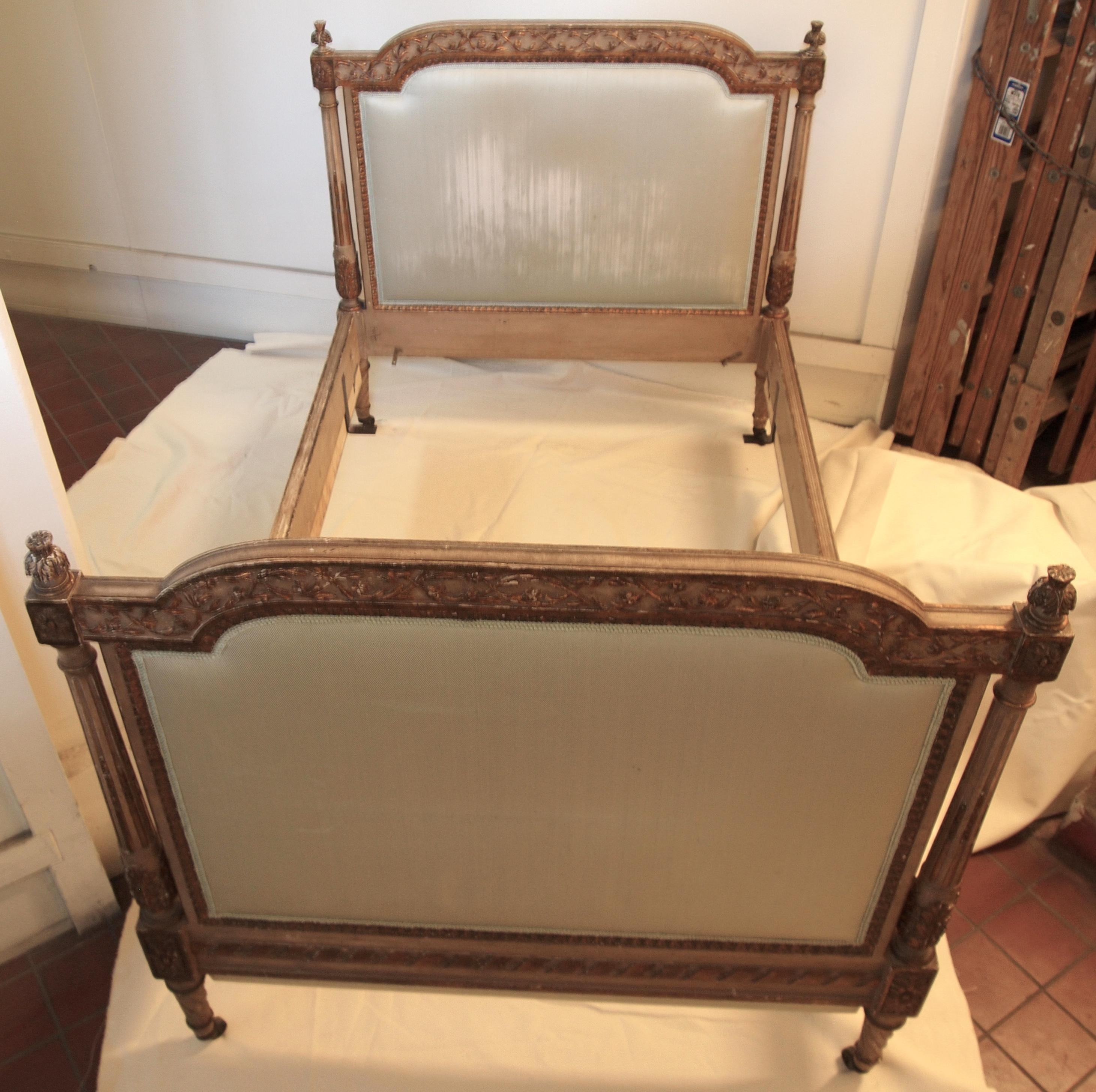 Louis XVl Style Parcel-Gilt and Painted Day Bed 13