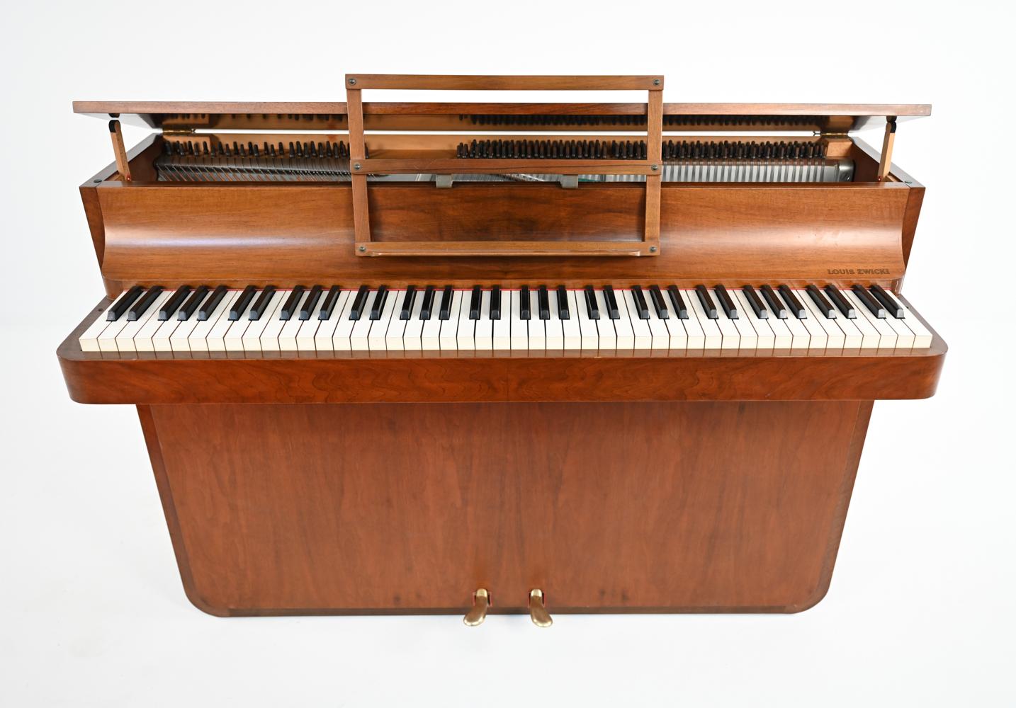 Placage Pianette danoise en acajou du milieu du siècle de Louis Zwicki, vers les années 1960