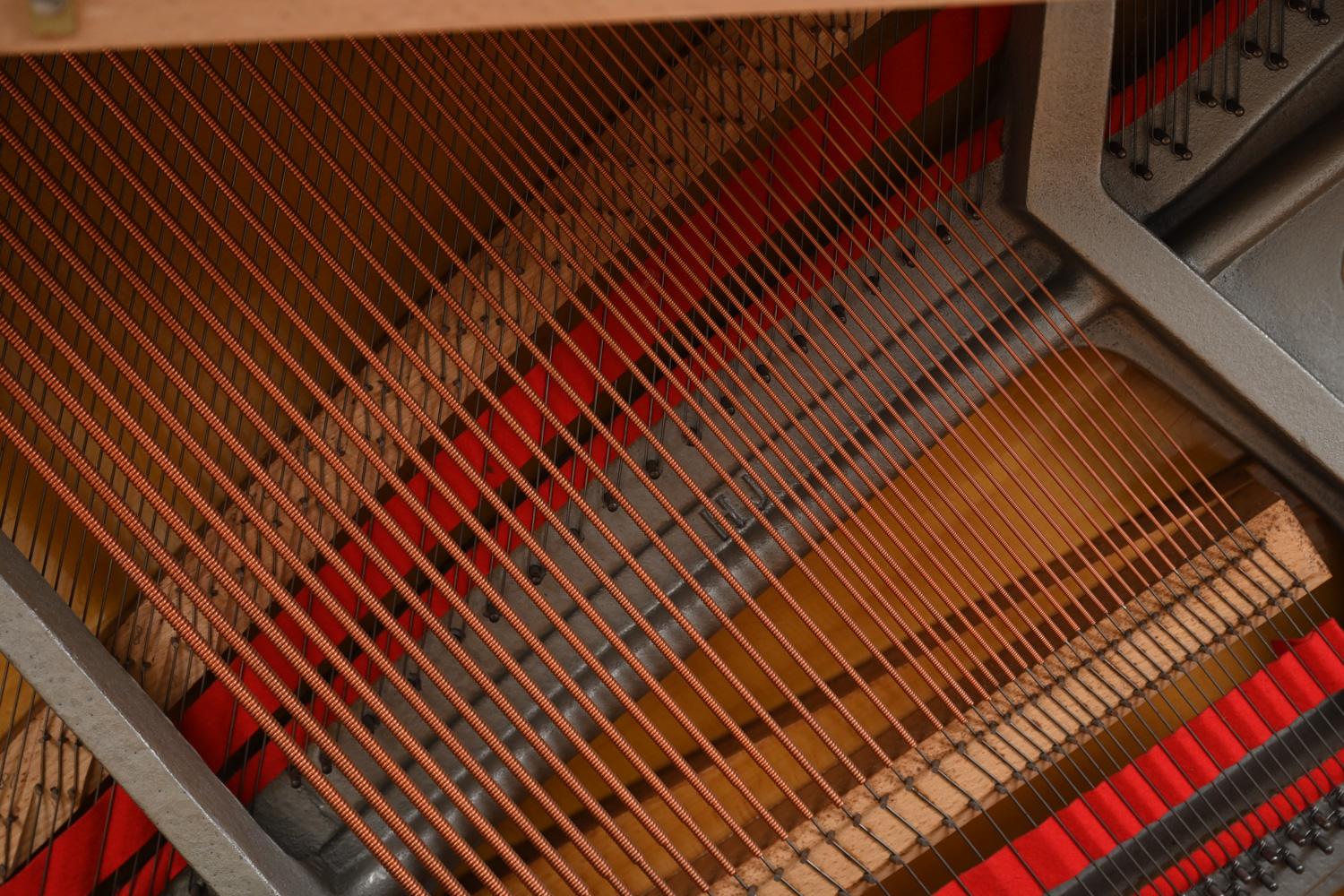 Pianette danoise en chêne du milieu du siècle de Louis Zwicki 7