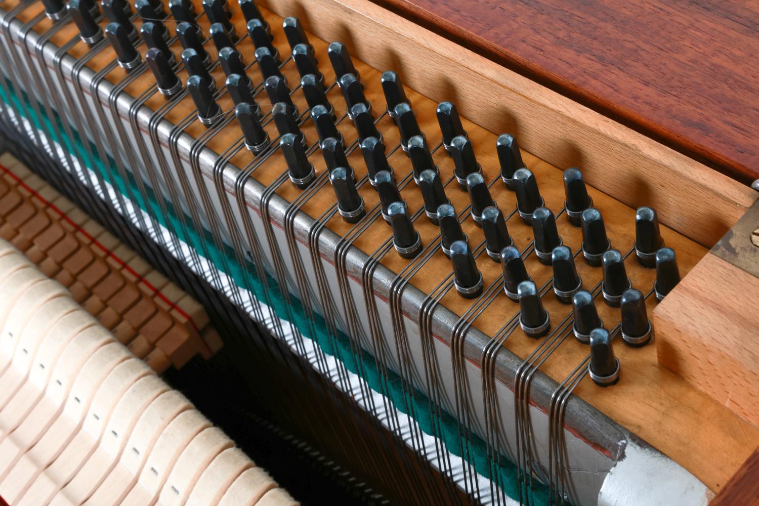 Dänische Pianette aus Teakholz von Louis Zwicki, ca. 1960er Jahre im Angebot 13