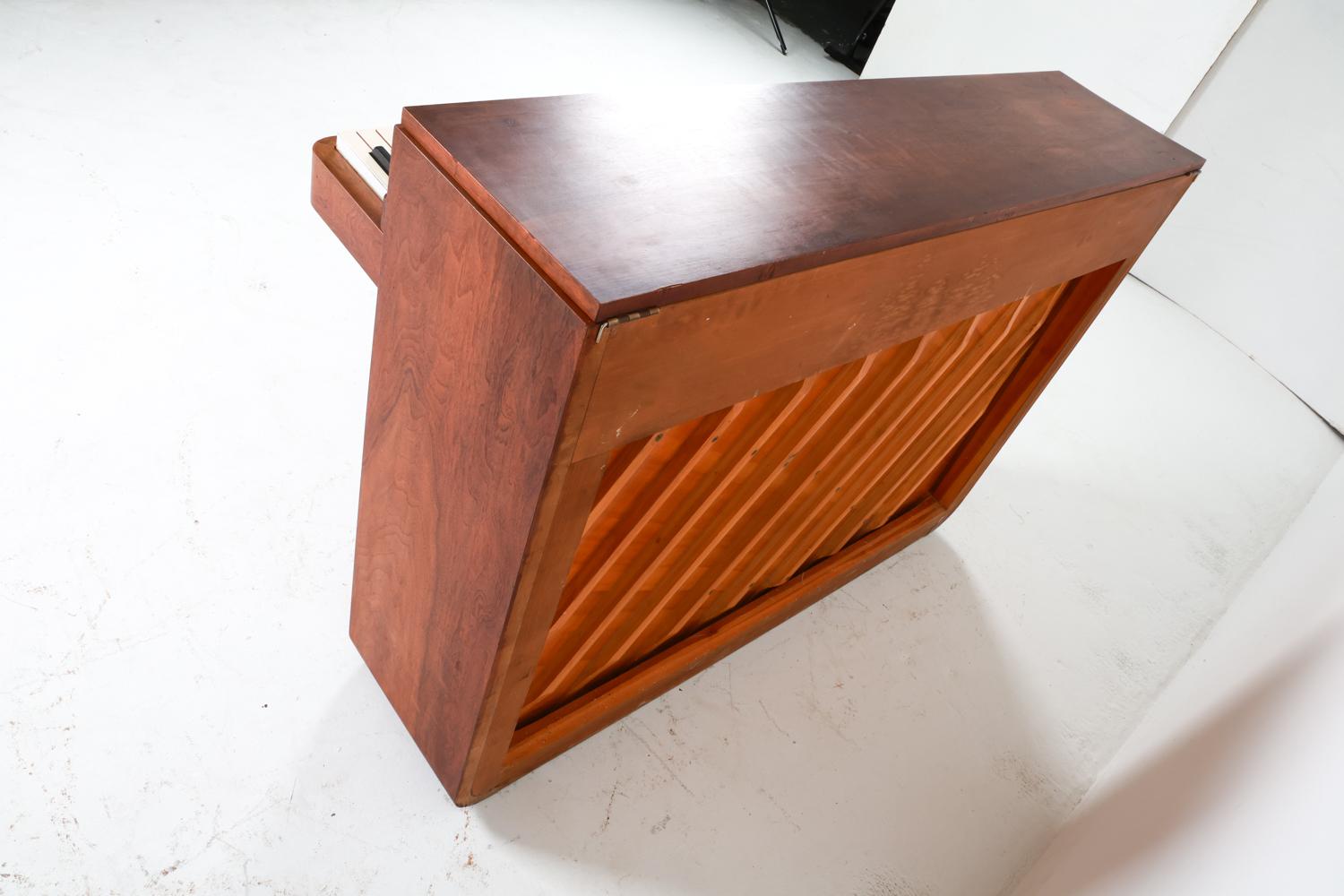 Pianette danoise Louis Zwicki des années 1960 en vente 12