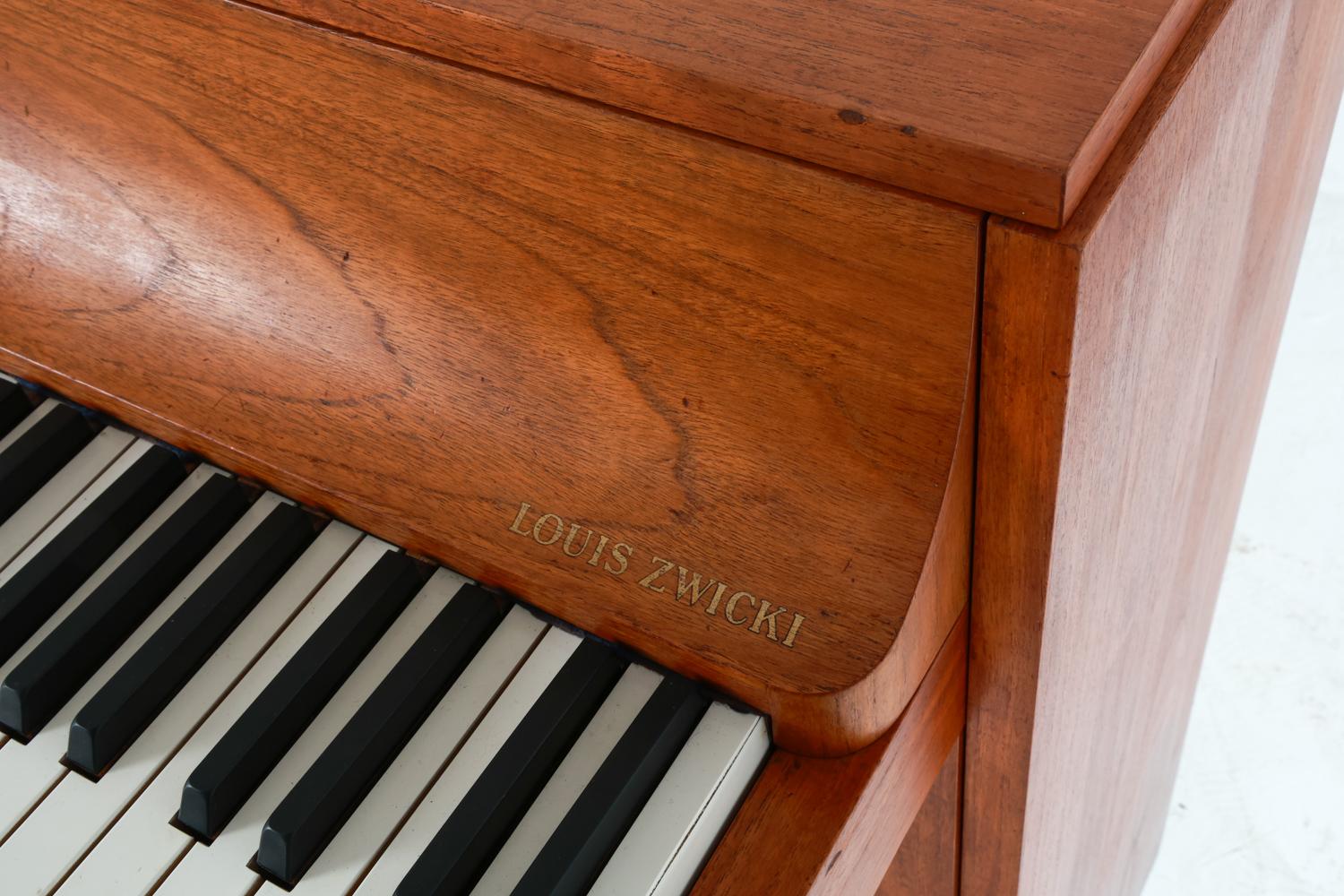 Dänische Pianette aus Teakholz von Louis Zwicki, ca. 1960er Jahre im Angebot 14